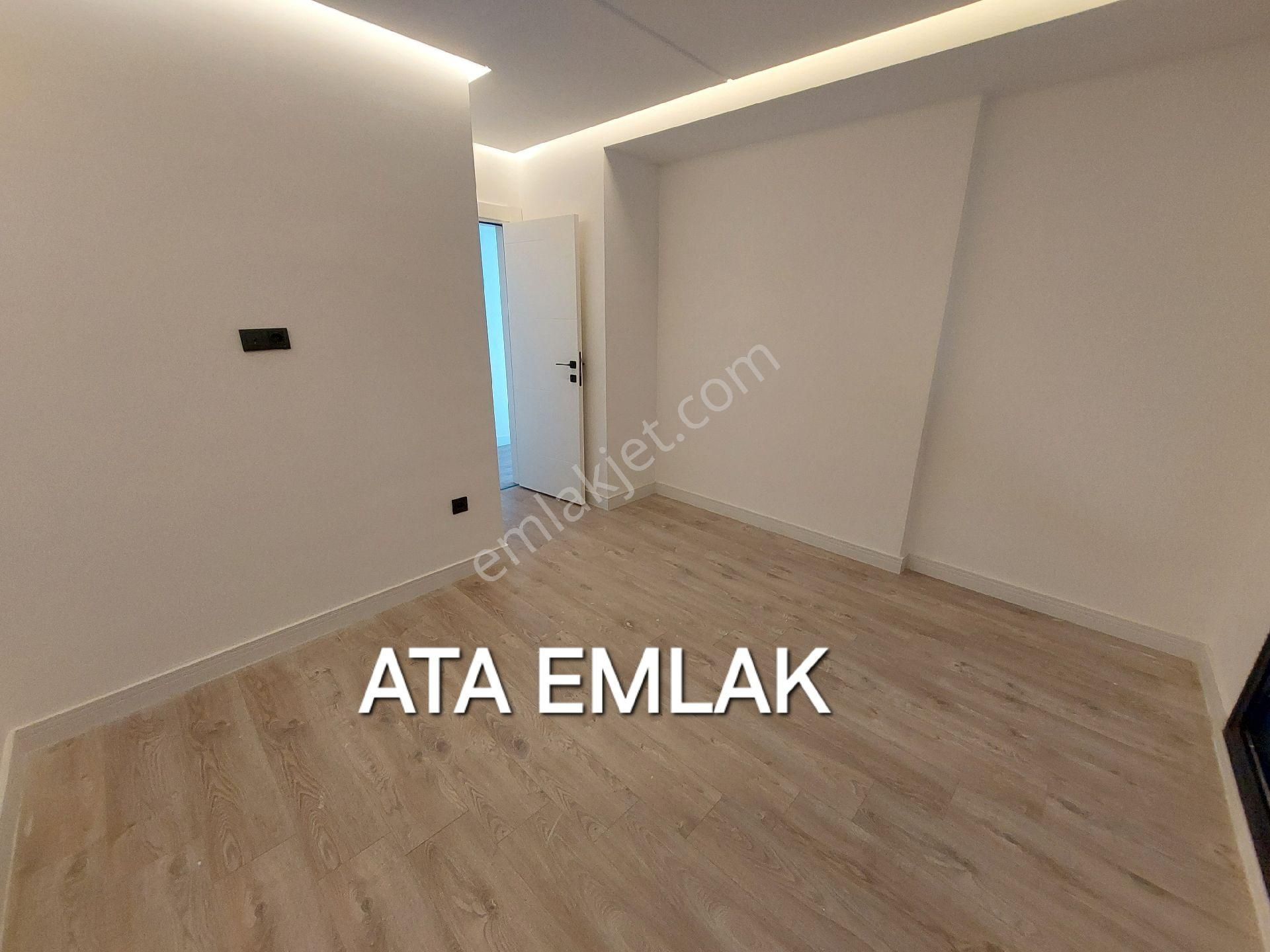 Kuşadasında Avm'lere Yakın Havuzlu Sitede Otoparklı-bahçeli Sıfır Villa - Görsel 26