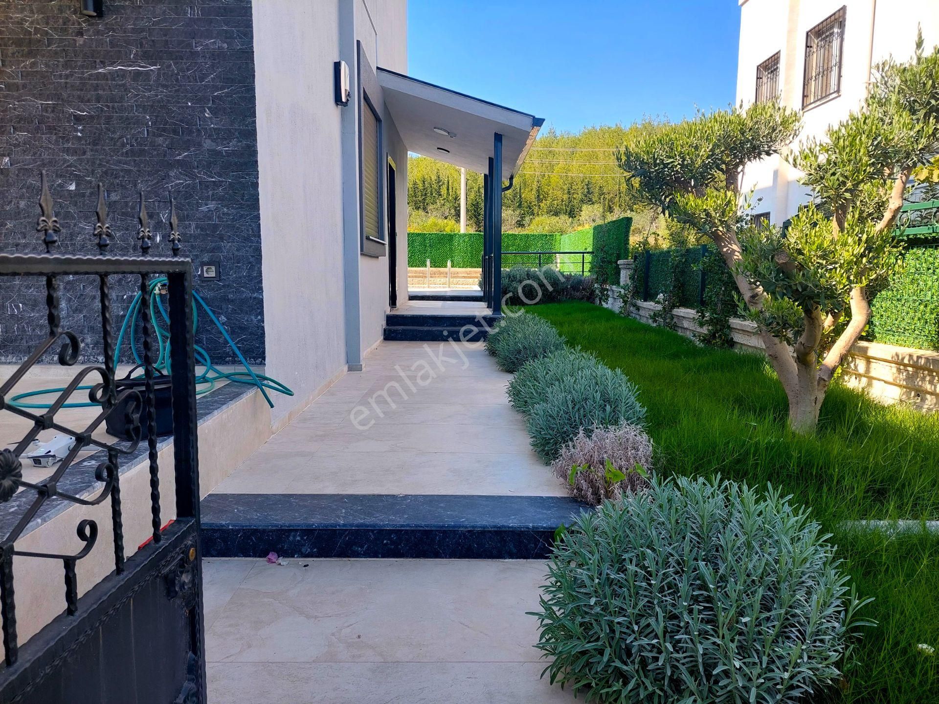 İzmir Seferihisar Doğanbey De Satılık Müstakil Havuzlu Yazlık 4+1 - Görsel 7