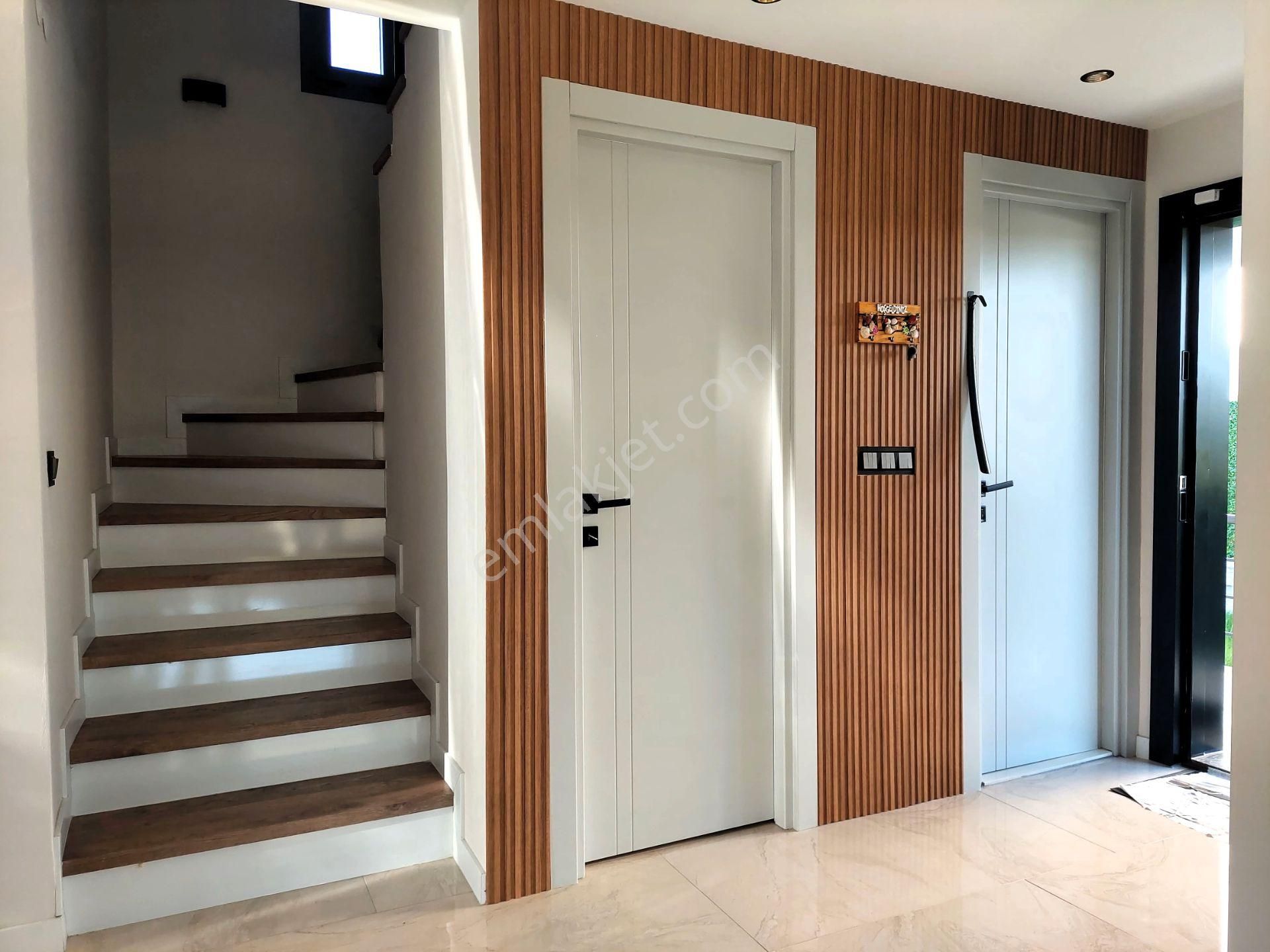 İzmir Seferihisar Doğanbey De Satılık Müstakil Havuzlu Yazlık 4+1 - Görsel 15