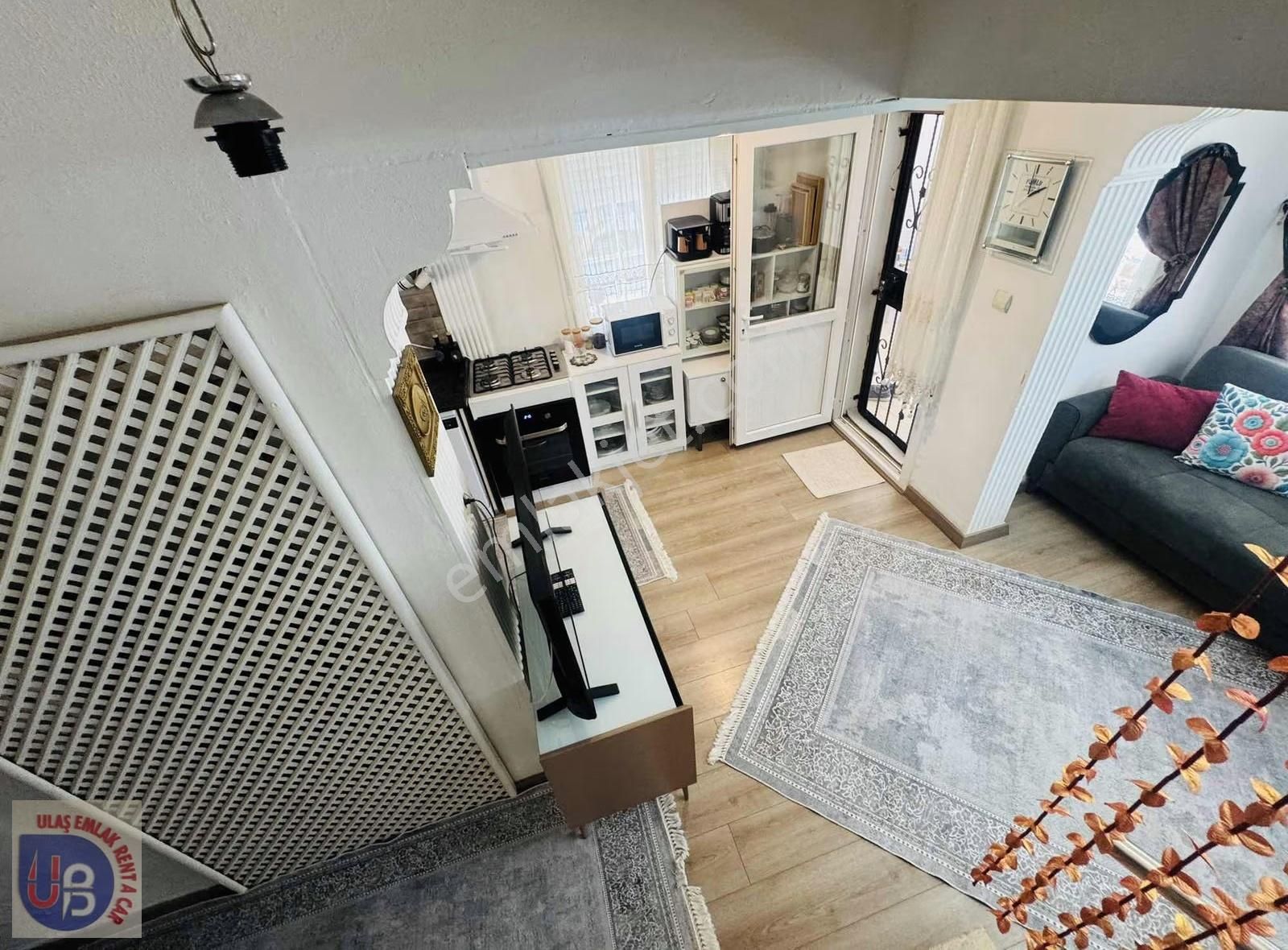 Didim Akbük'te Merkezi Konum 4+1 Eşyalı Villa - Görsel 18