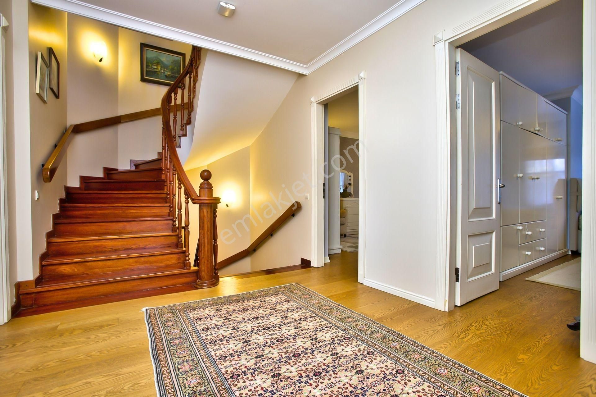 Emirgan'da Boğaz Manzaralı Müstakil Ev - Görsel 13