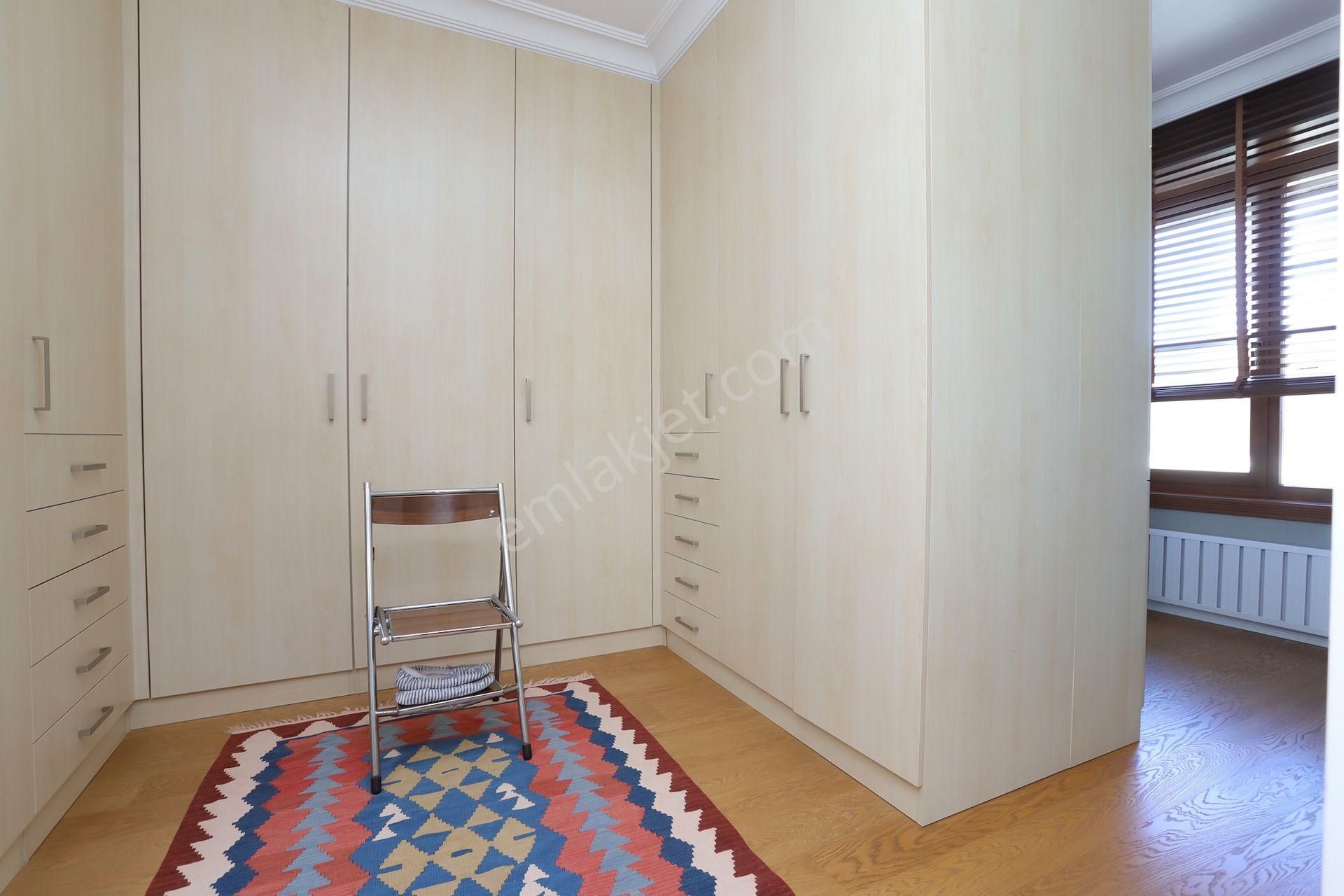 Emirgan'da Boğaz Manzaralı Müstakil Ev - Görsel 17