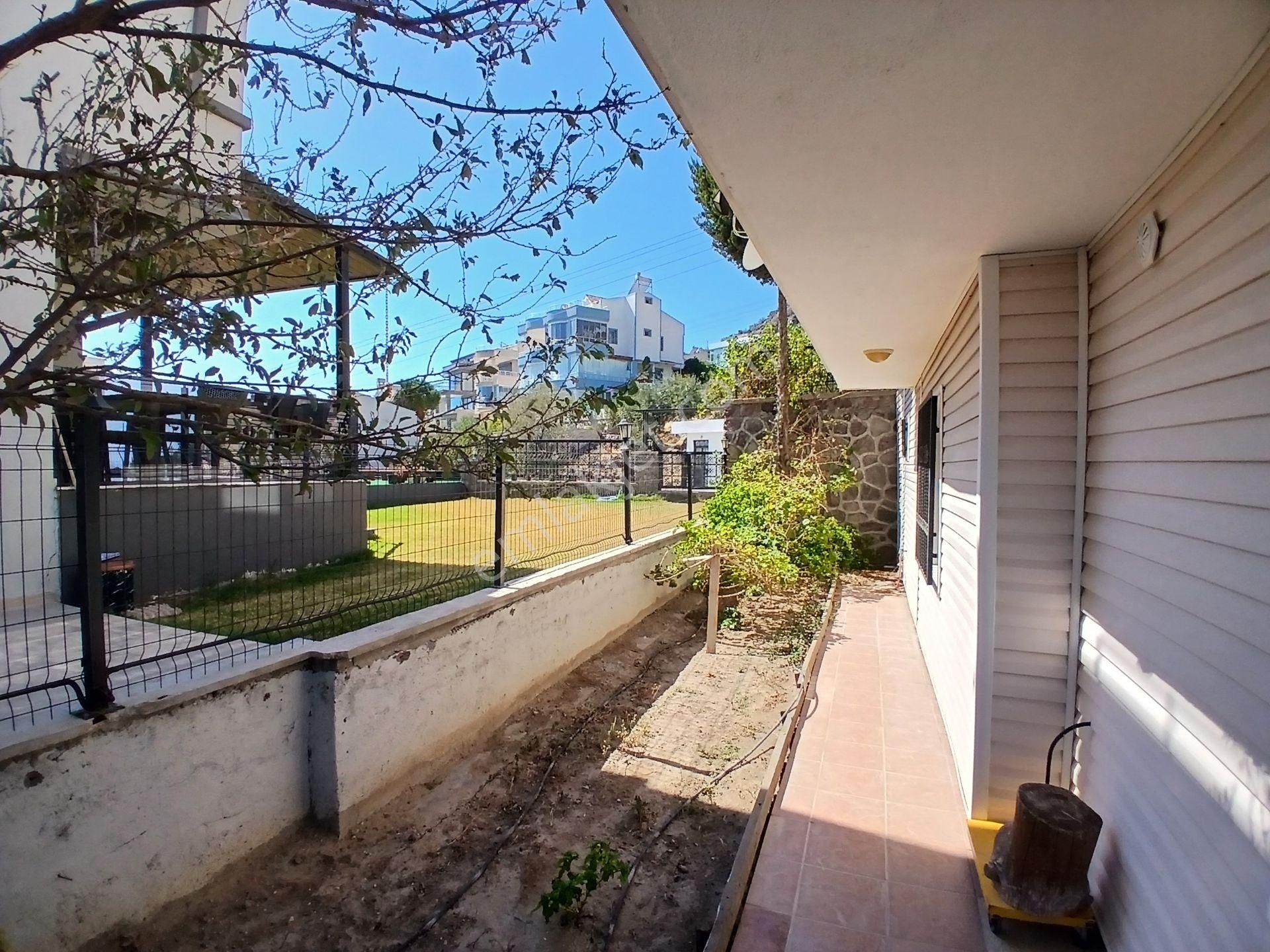 İzmir Dikili Çandarlı Satılık Deniz Manzaralı Tripleks Villa - Görsel 8