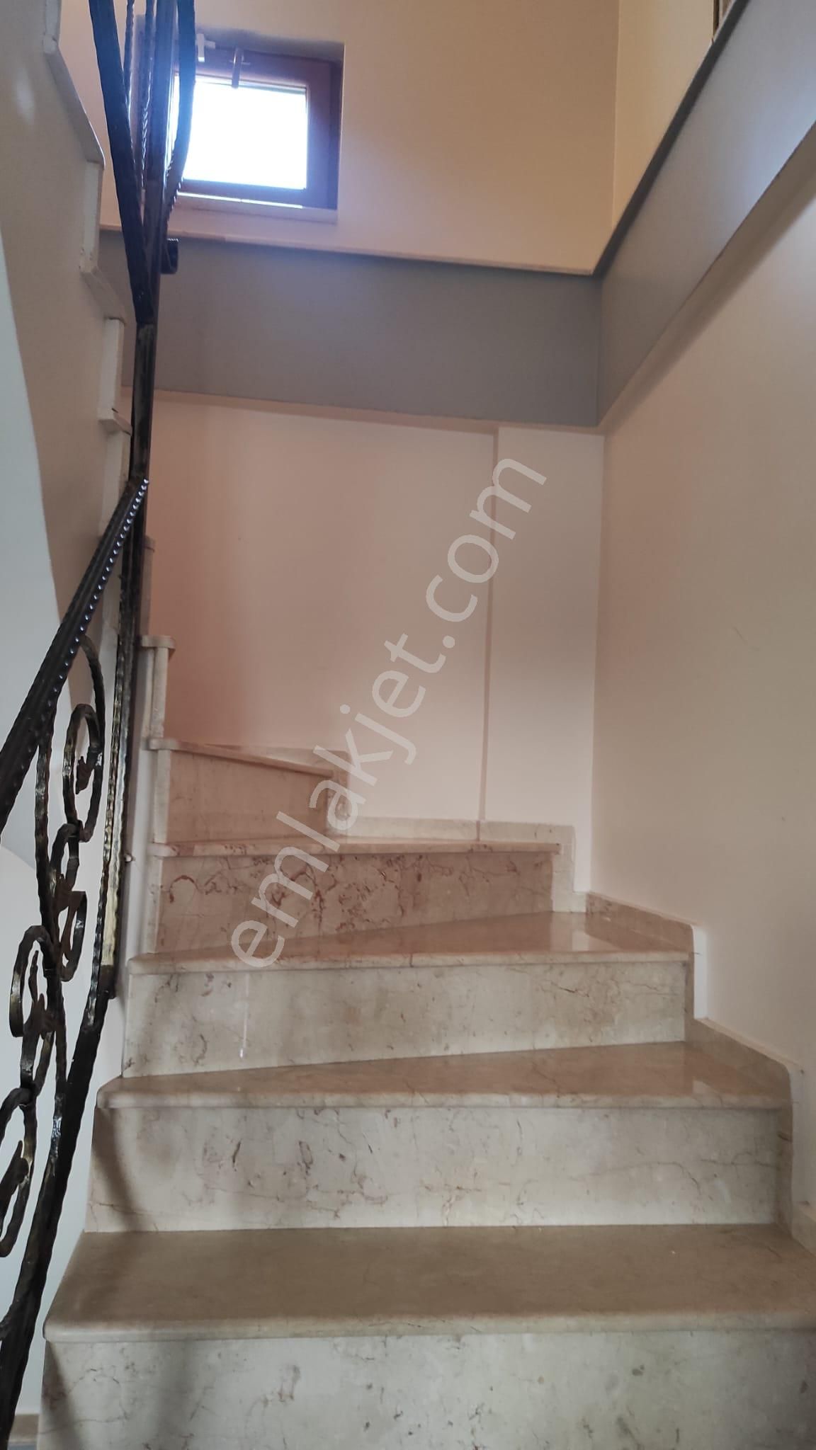 İzmir Dikili Çandarlı Satılık Deniz Manzaralı Tripleks Villa - Görsel 29