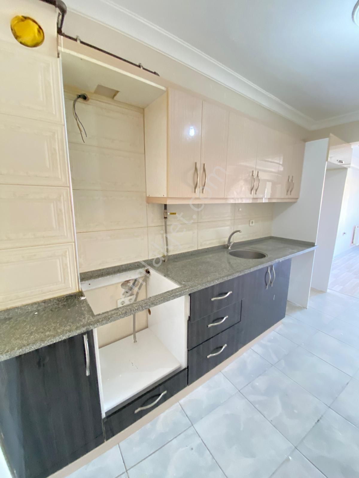 Atilla Mahallesinde Yeni Bina 2+1 Asansörlü Otoparklı Satılık Fırsat Daire - Görsel 16