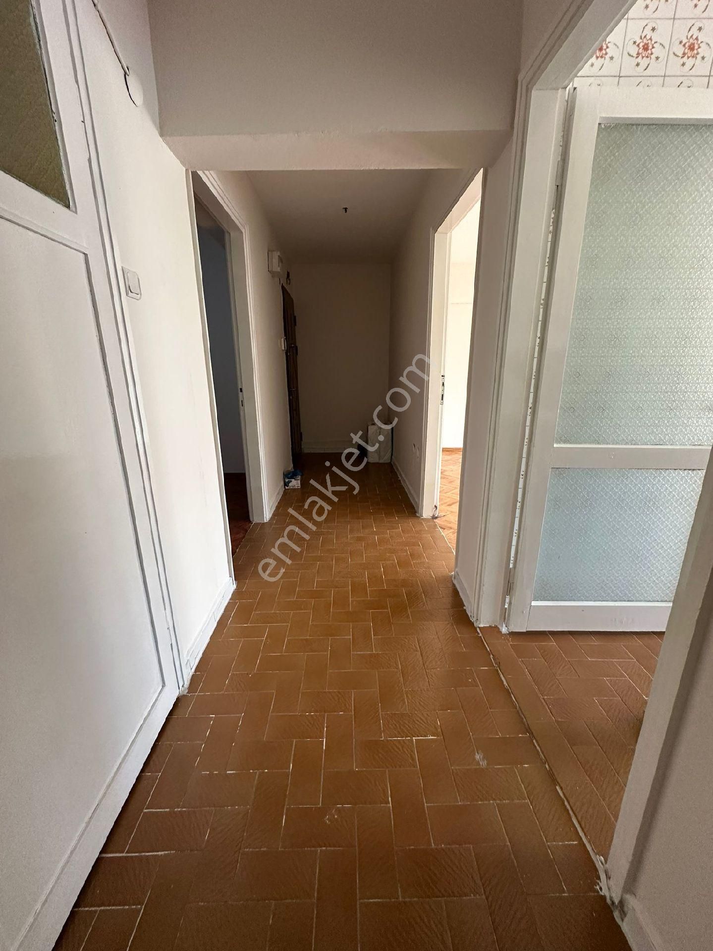 İnönü Caddesinde 3 - Görsel 3