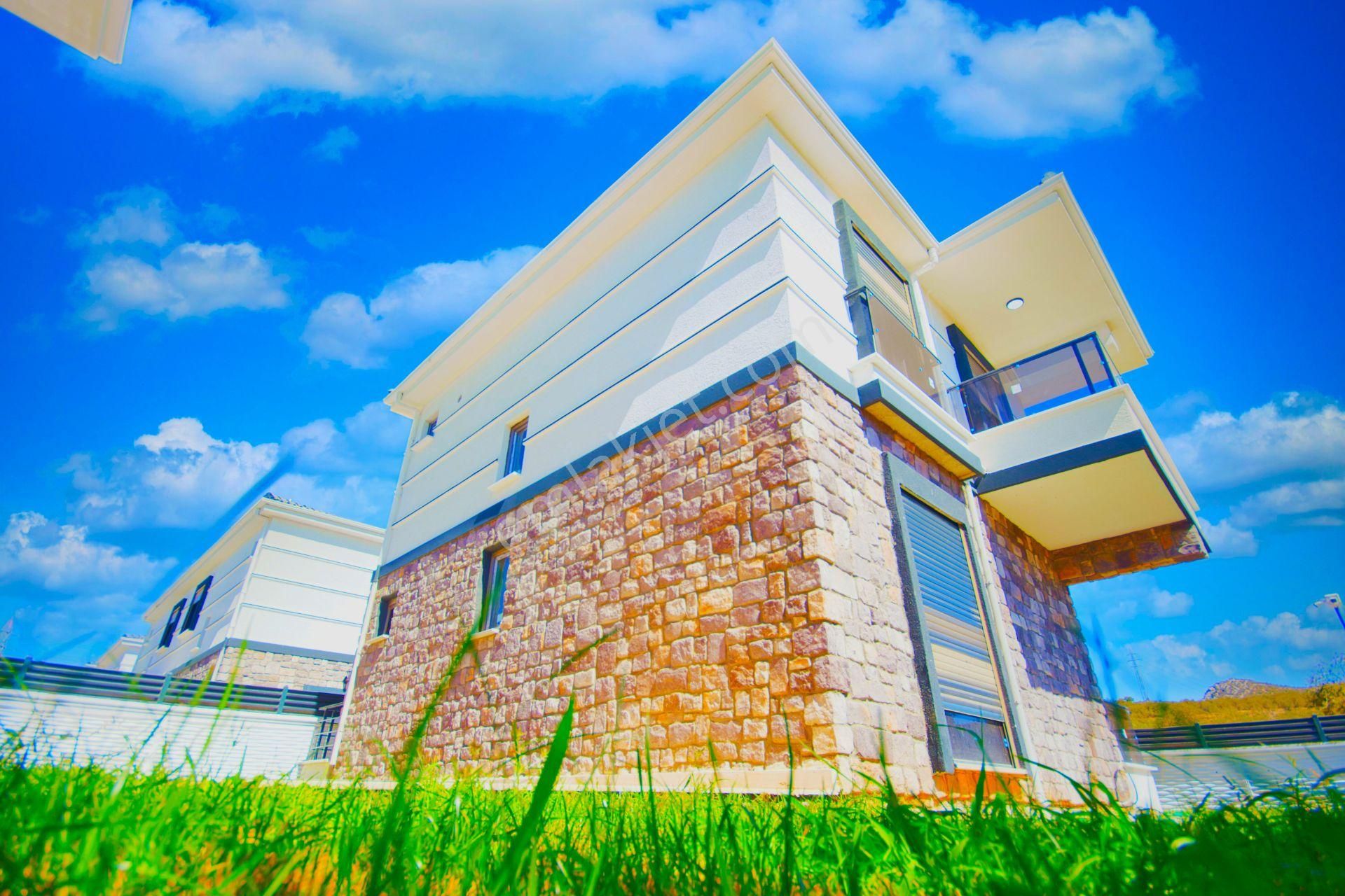 Aktiften Kadıköyde Satılık Mimarisiyle Büyüleyen Yüzme Havuzlu 3wcli 3+1villa - Görsel 26