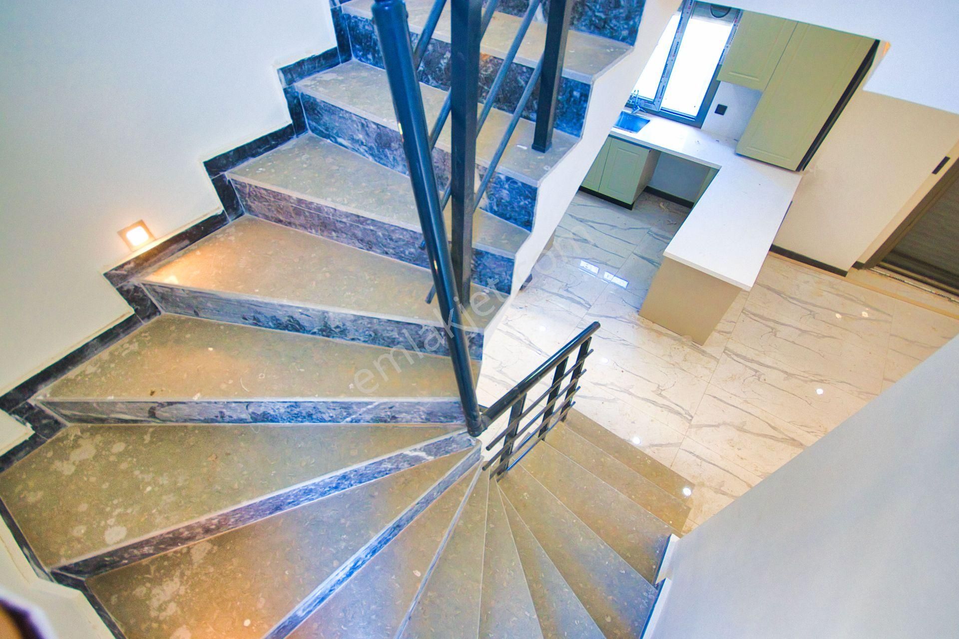 Aktiften Kadıköyde Satılık Mimarisiyle Büyüleyen Yüzme Havuzlu 3wcli 3+1villa - Görsel 17