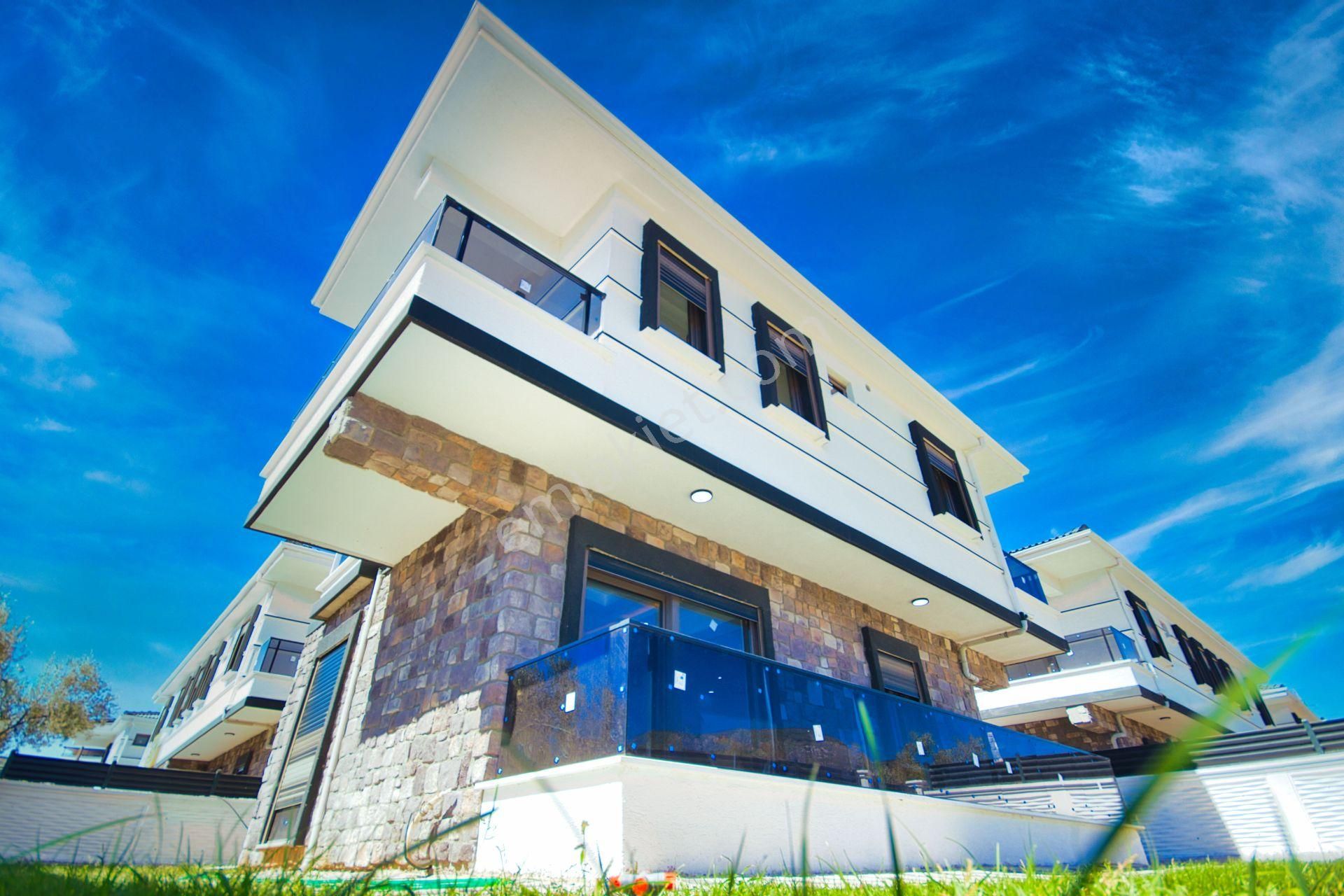 Aktiften Kadıköyde Satılık Mimarisiyle Büyüleyen Yüzme Havuzlu 3wcli 3+1villa - Görsel 28