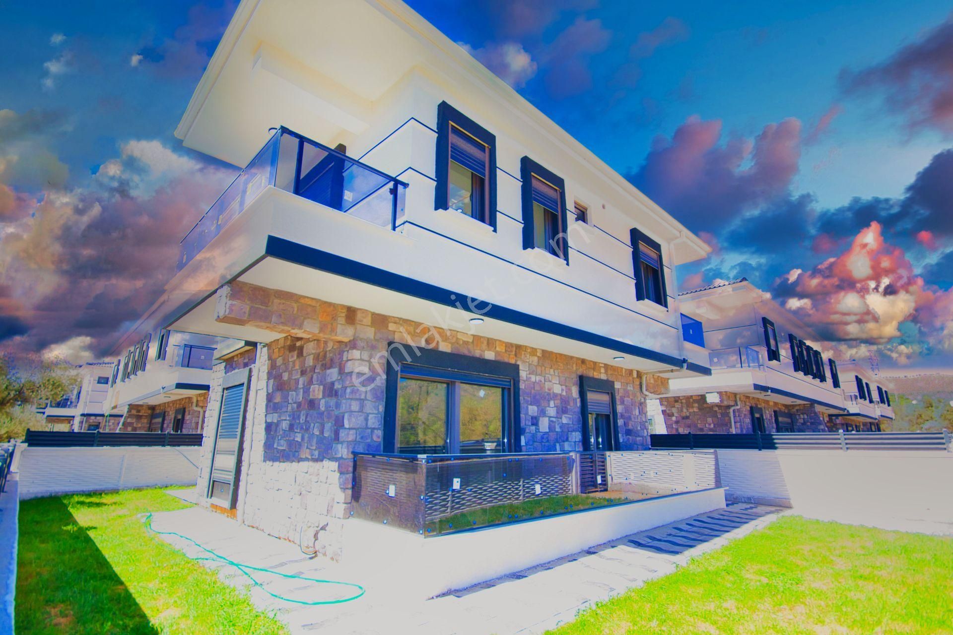 Aktiften Kadıköyde Satılık Mimarisiyle Büyüleyen Yüzme Havuzlu 3wcli 3+1villa - Görsel 29