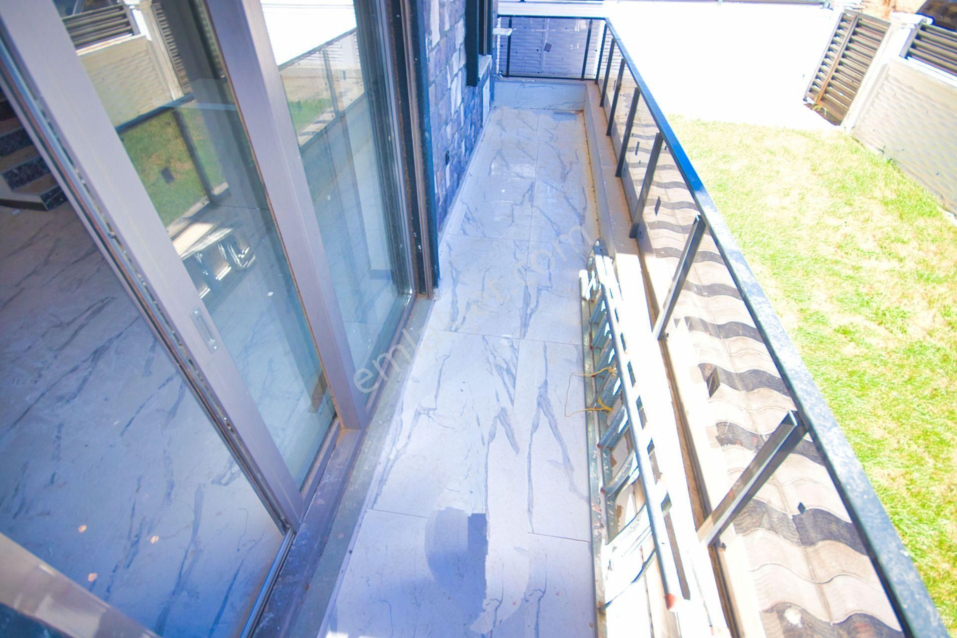 Aktiften Kadıköyde Satılık Mimarisiyle Büyüleyen Yüzme Havuzlu 3wcli 3+1villa - Görsel 19