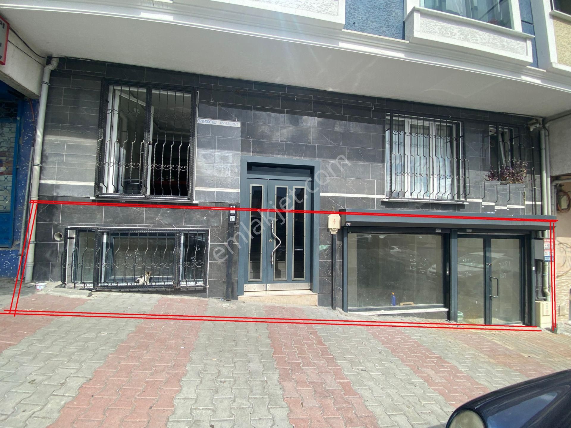 Avrupa Emlak Tan Esenler Fatih Mah 120m² Zemin Dükkan,arkada Üzeri Kapalı Bahçesi İle Birlikte 150m²