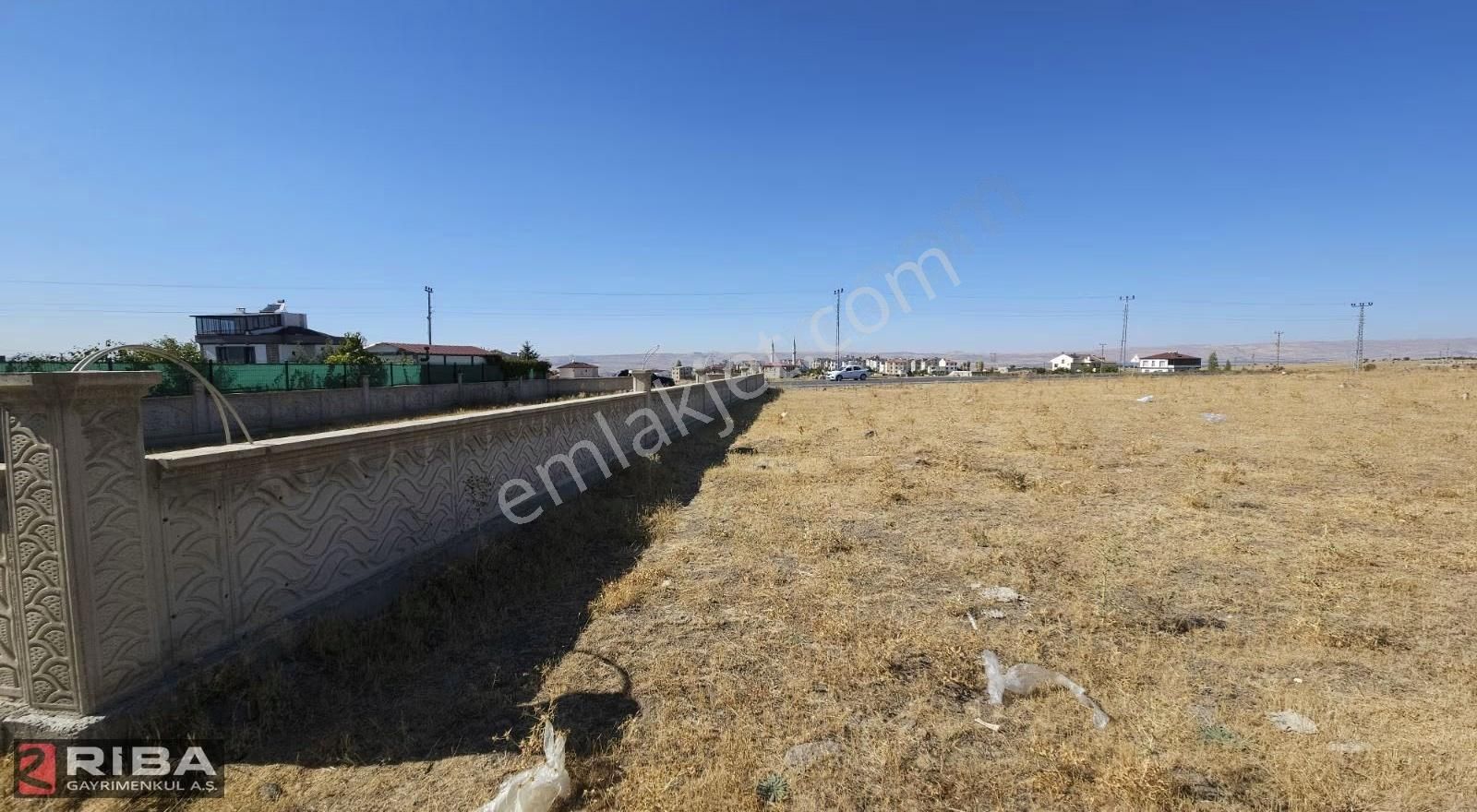 Etrafı Duvarla Çevrili Ana Yola Cephe Parsel - Görsel 13