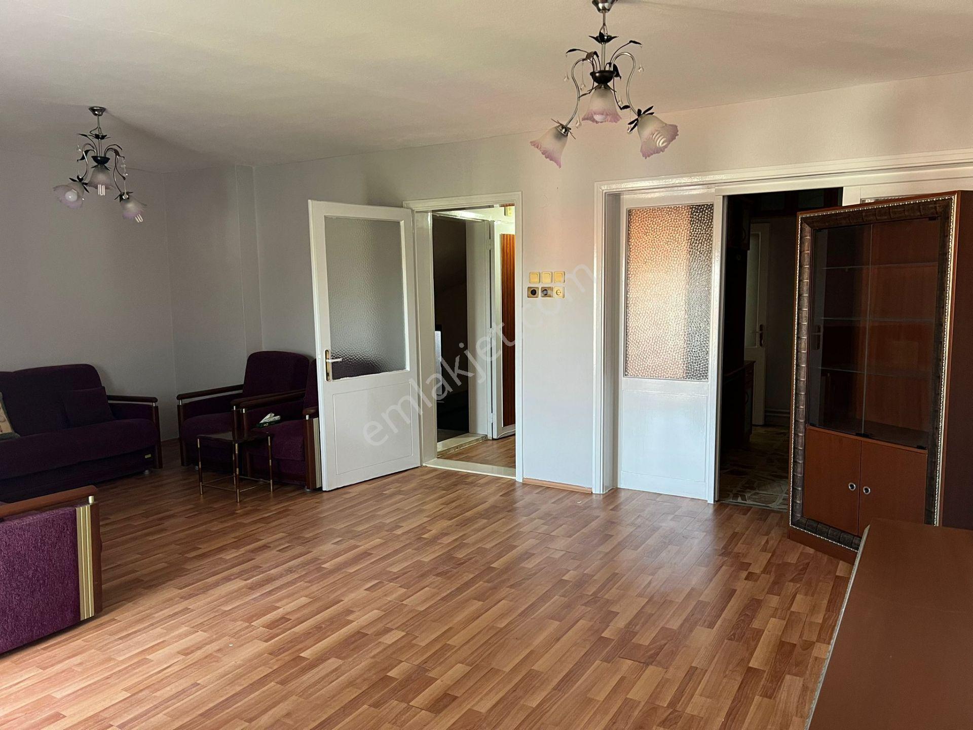 Çarşı İçerisinde 3+1 Ara Kat Doğalgazlı Daire - Görsel 15
