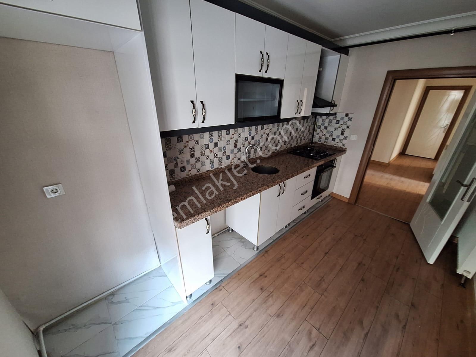 Cihandan Şehit Kübilayda Estergon Cadde Yakını Kiralık 2+1 Daire - Görsel 2