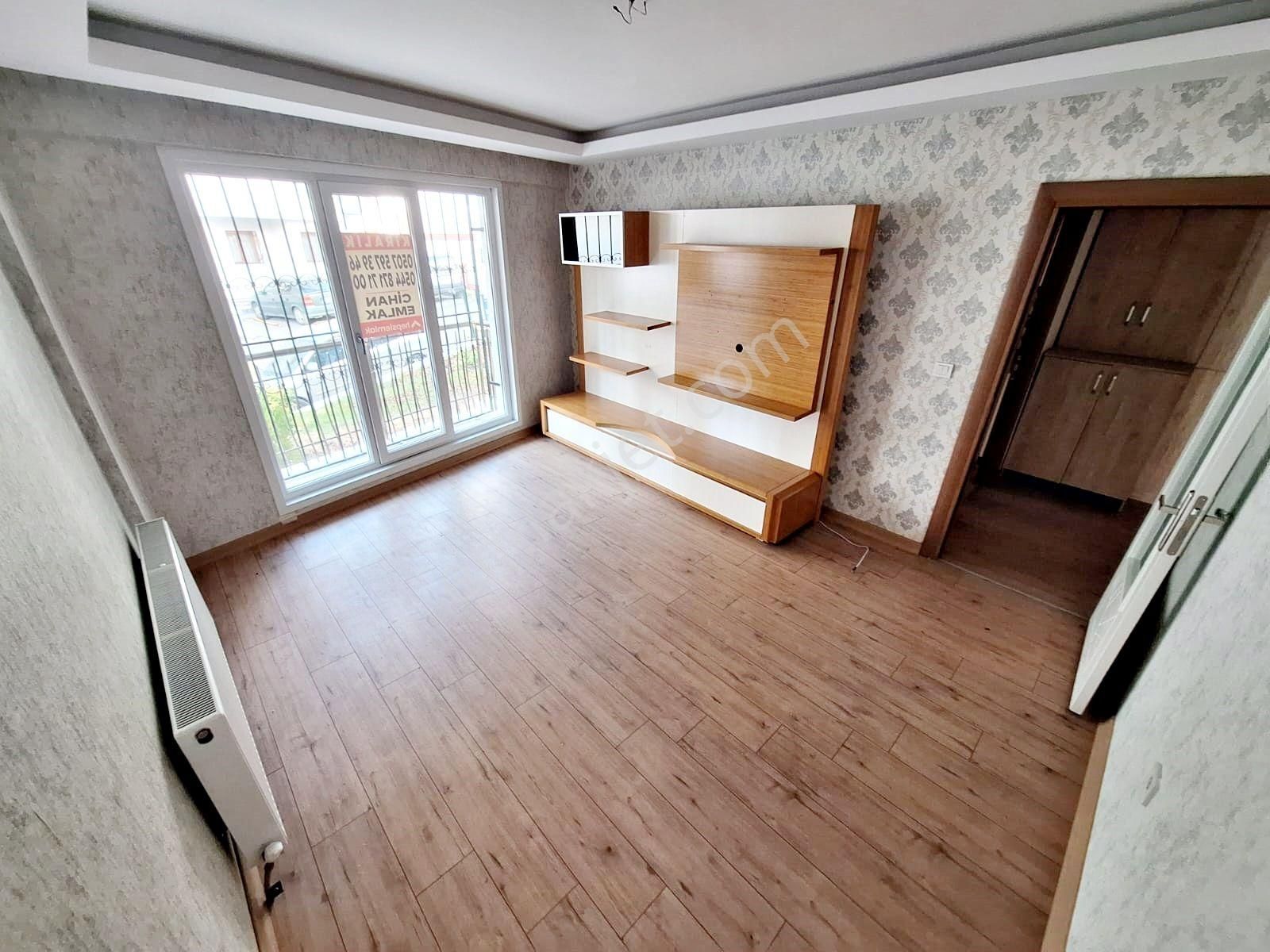 Cihandan Şehit Kübilayda Estergon Cadde Yakını Kiralık 2+1 Daire - Görsel 7