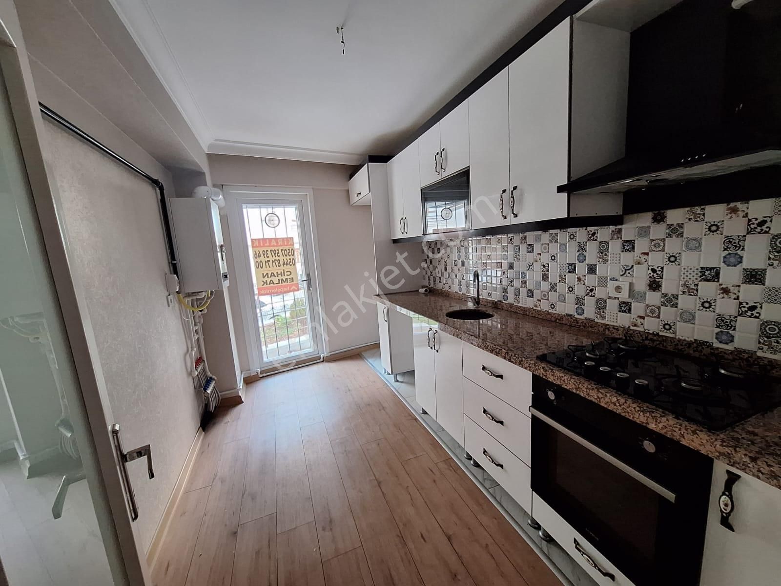 Cihandan Şehit Kübilayda Estergon Cadde Yakını Kiralık 2+1 Daire - Görsel 3