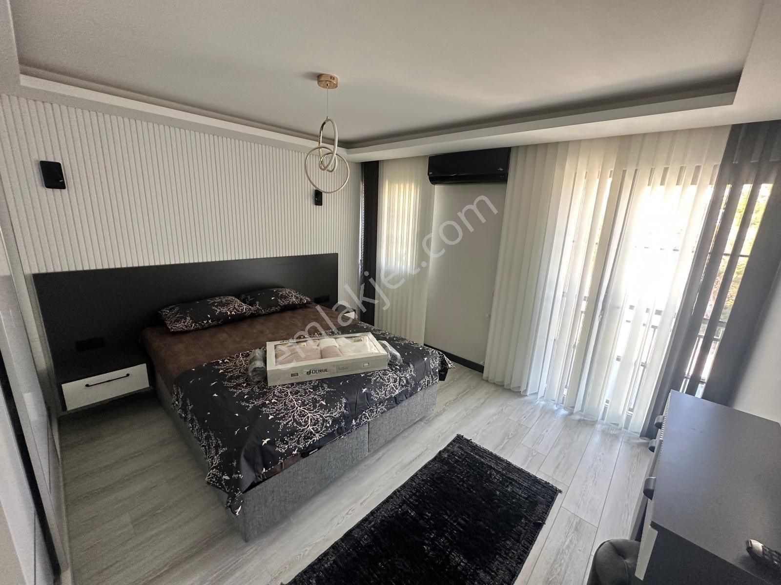 Kuşadası Kadınlar Denizine 150. Mt Mesafede 4+1 Tripleks Satılık Villa - Görsel 16