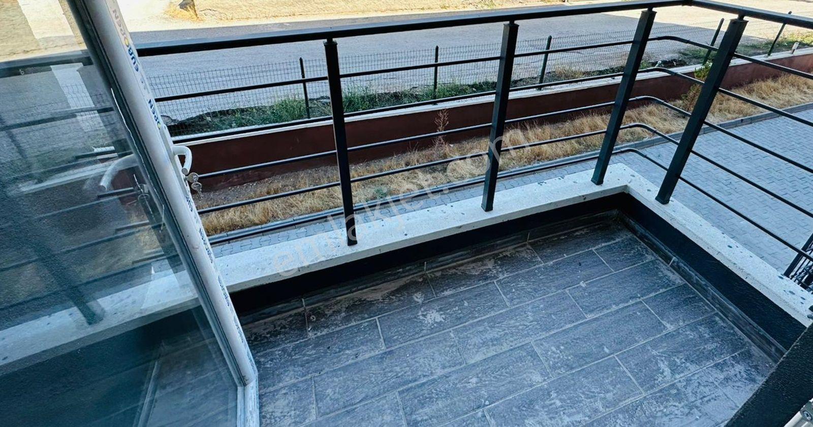 Başpınar'da Ebeveyn Banyolu Asansörlü 3+1 Ara Kat Satılık Sıfır Daire !! - Görsel 23