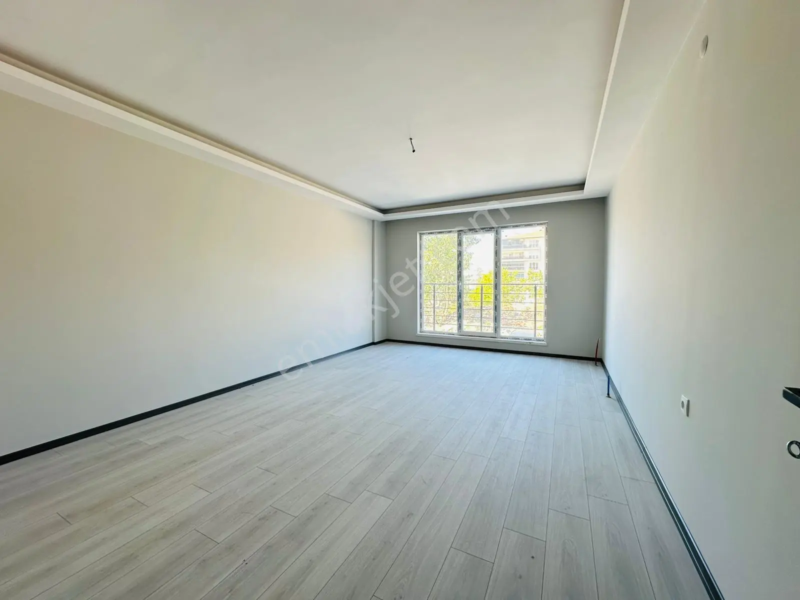 Başpınar'da Ebeveyn Banyolu Asansörlü 3+1 Ara Kat Satılık Sıfır Daire !!