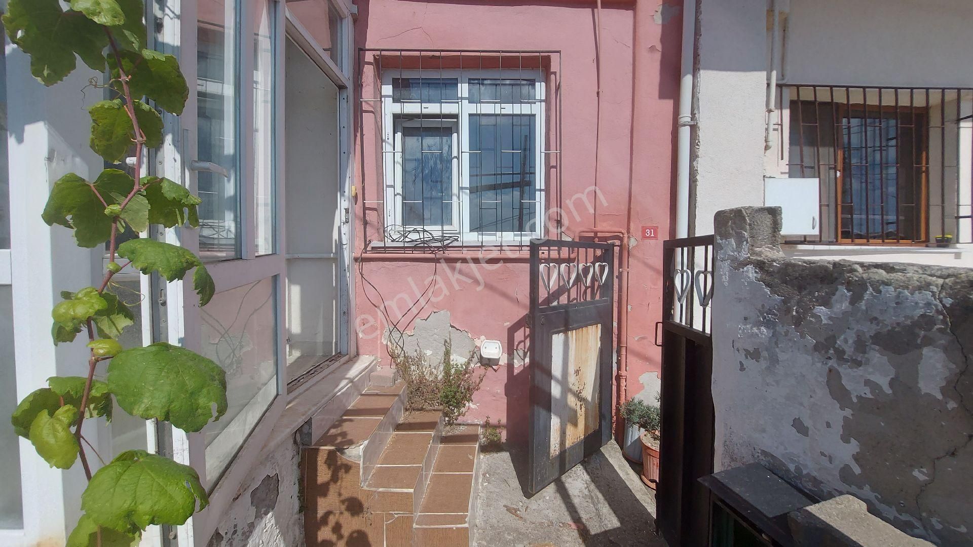 Beykoz Gümüşsuyu Deniz Manzaralı Tek Katlı Müstakil Ev - Görsel 12
