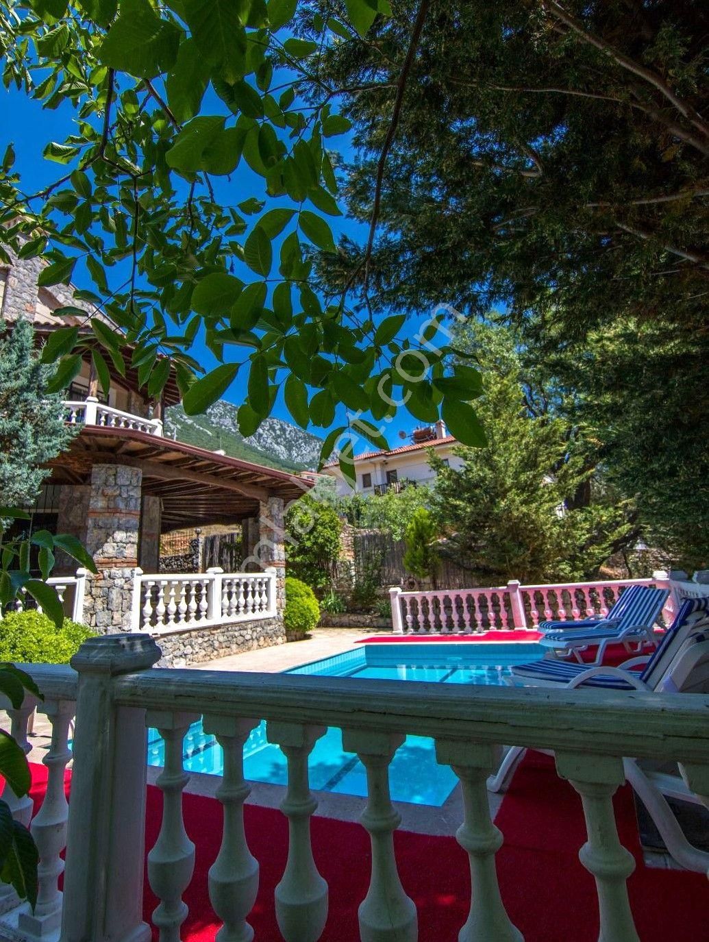 Goldhouse Dan Satılık Yeşil Üzümlüde 415 M² Arsa İçinde Müstakil 3+1 Villa - Görsel 3