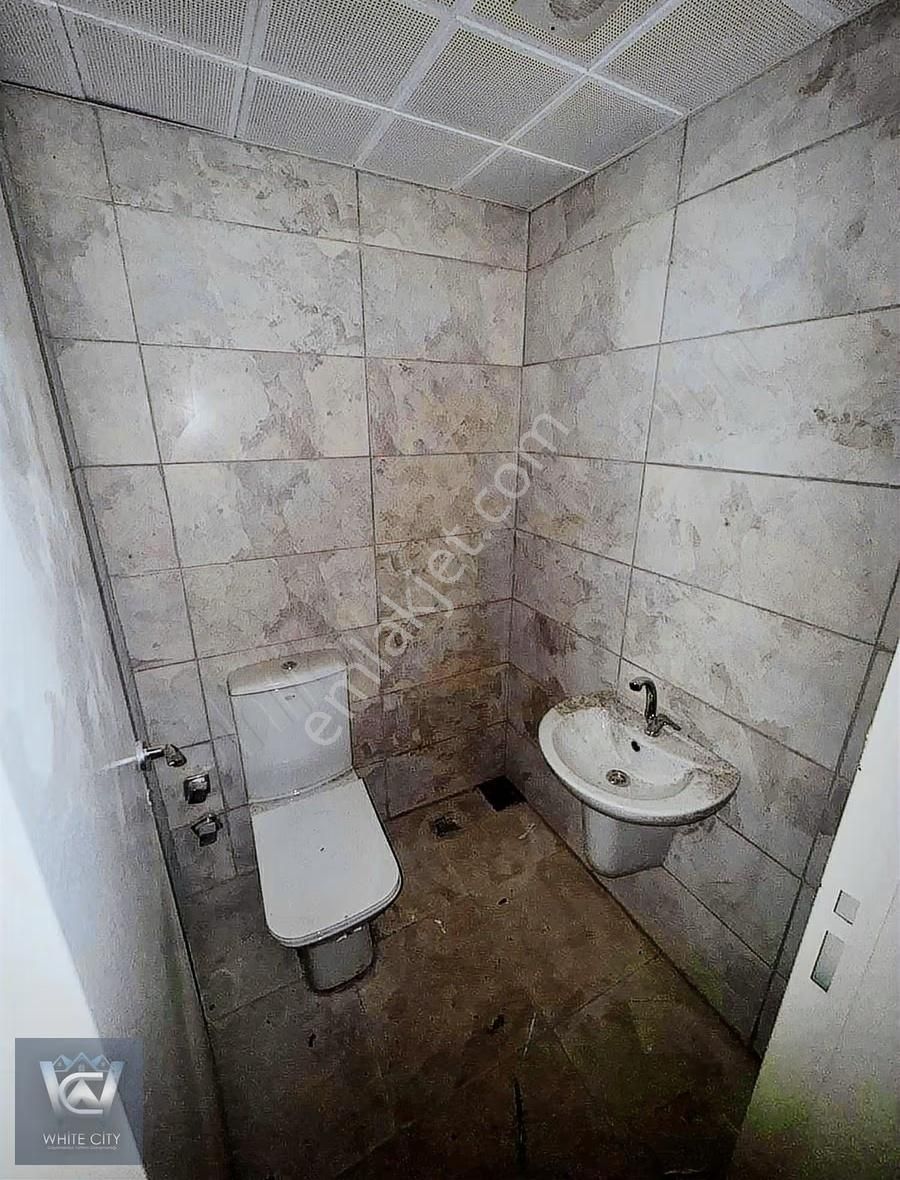 Zeytinburnu Telsiz Mah Toki Sitesinde Kiralık Dükan - Görsel 7