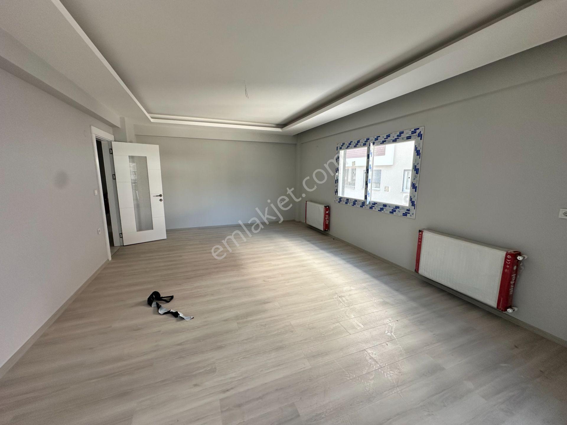 A Plus Gayrimenkulden Mükemmel Konumda Ferah 3+1 Satılık Daire - Görsel 11