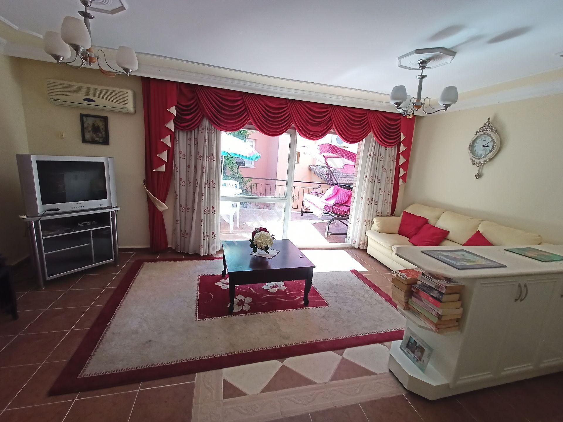 Kuşadası Kadınlar Denizi Bölgesi Güvenlikli Sitede 4+1 Yazlık - Görsel 19