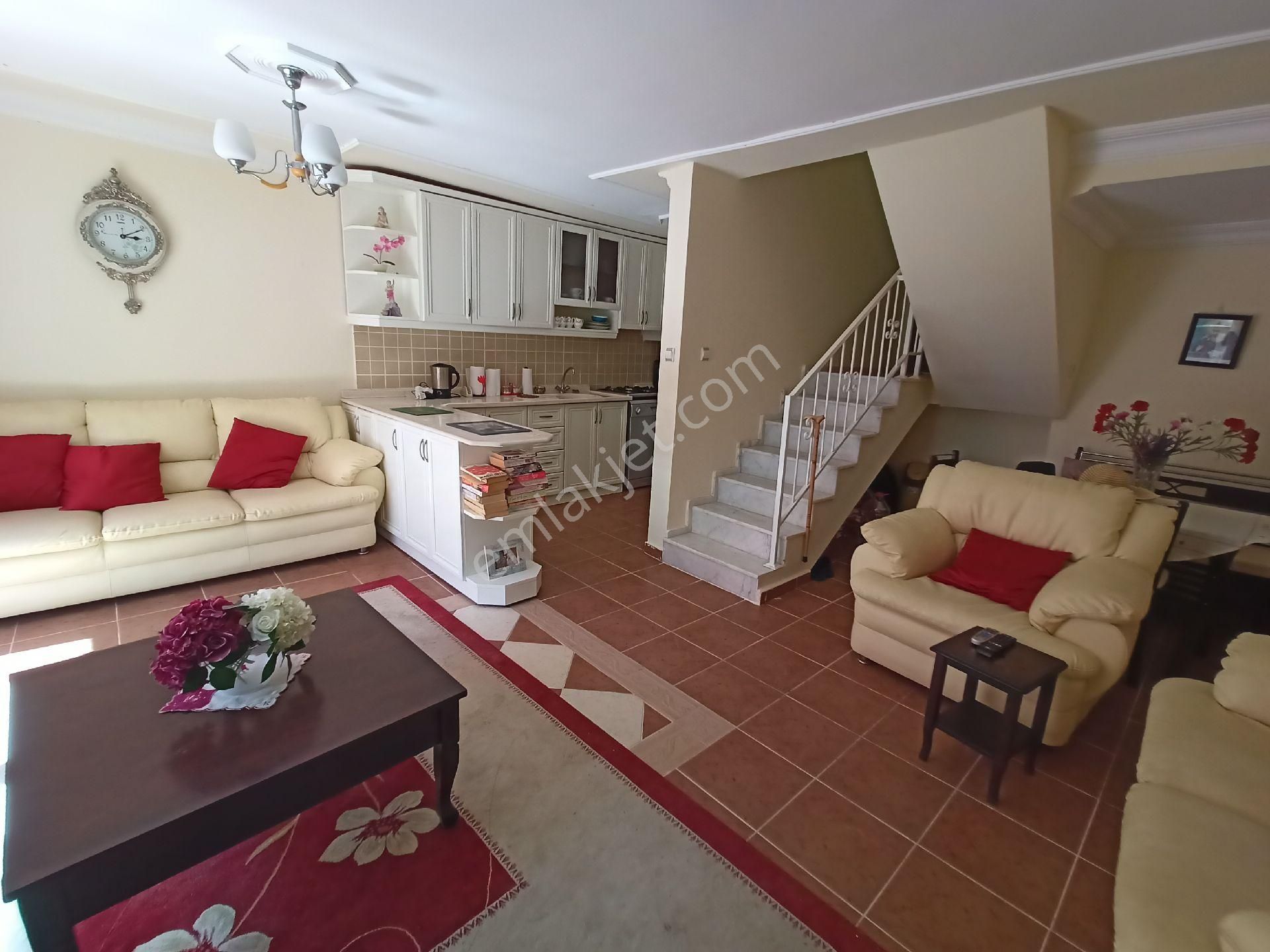 Kuşadası Kadınlar Denizi Bölgesi Güvenlikli Sitede 4+1 Yazlık - Görsel 16