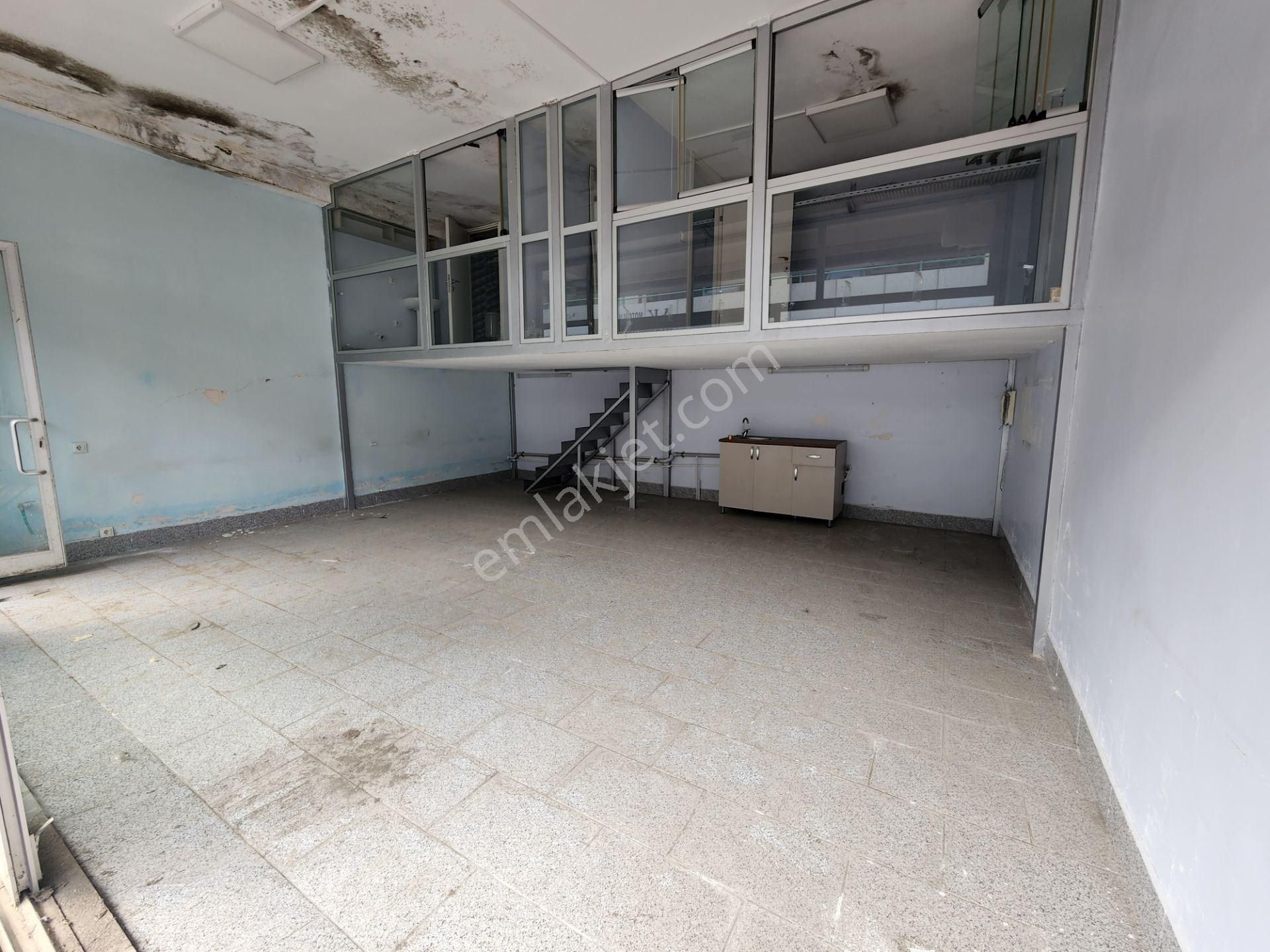 Sancaktepe Otomer Galericeler Sitesinde 7 Metre Cepheli Satılık Dükkan - Görsel 12