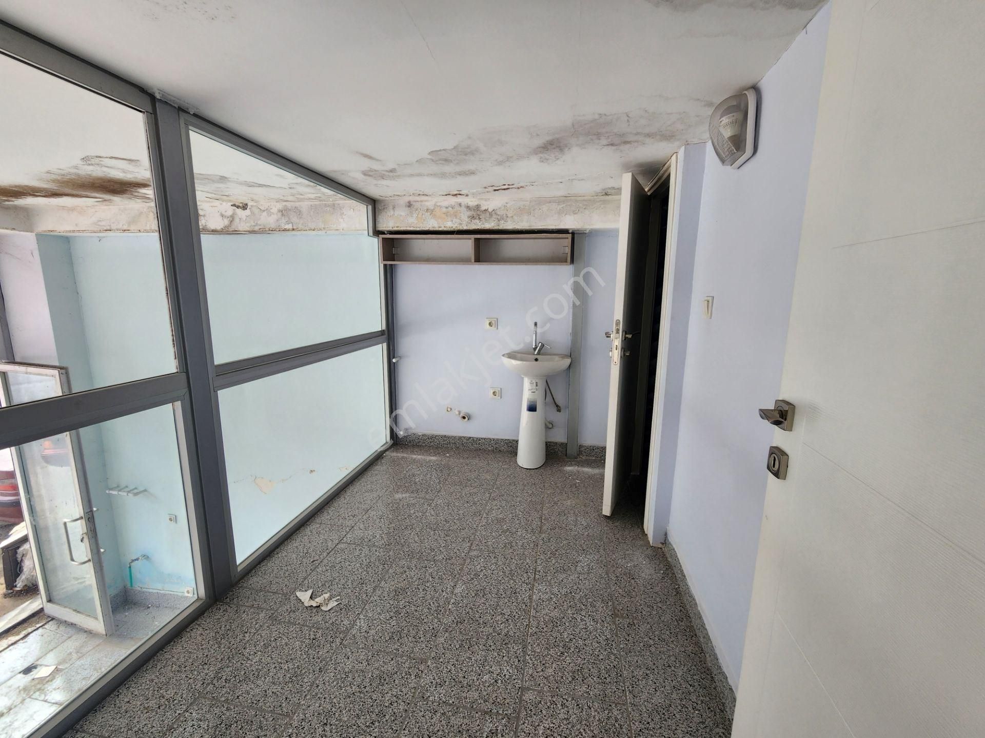 Sancaktepe Otomer Galericeler Sitesinde 7 Metre Cepheli Satılık Dükkan - Görsel 20