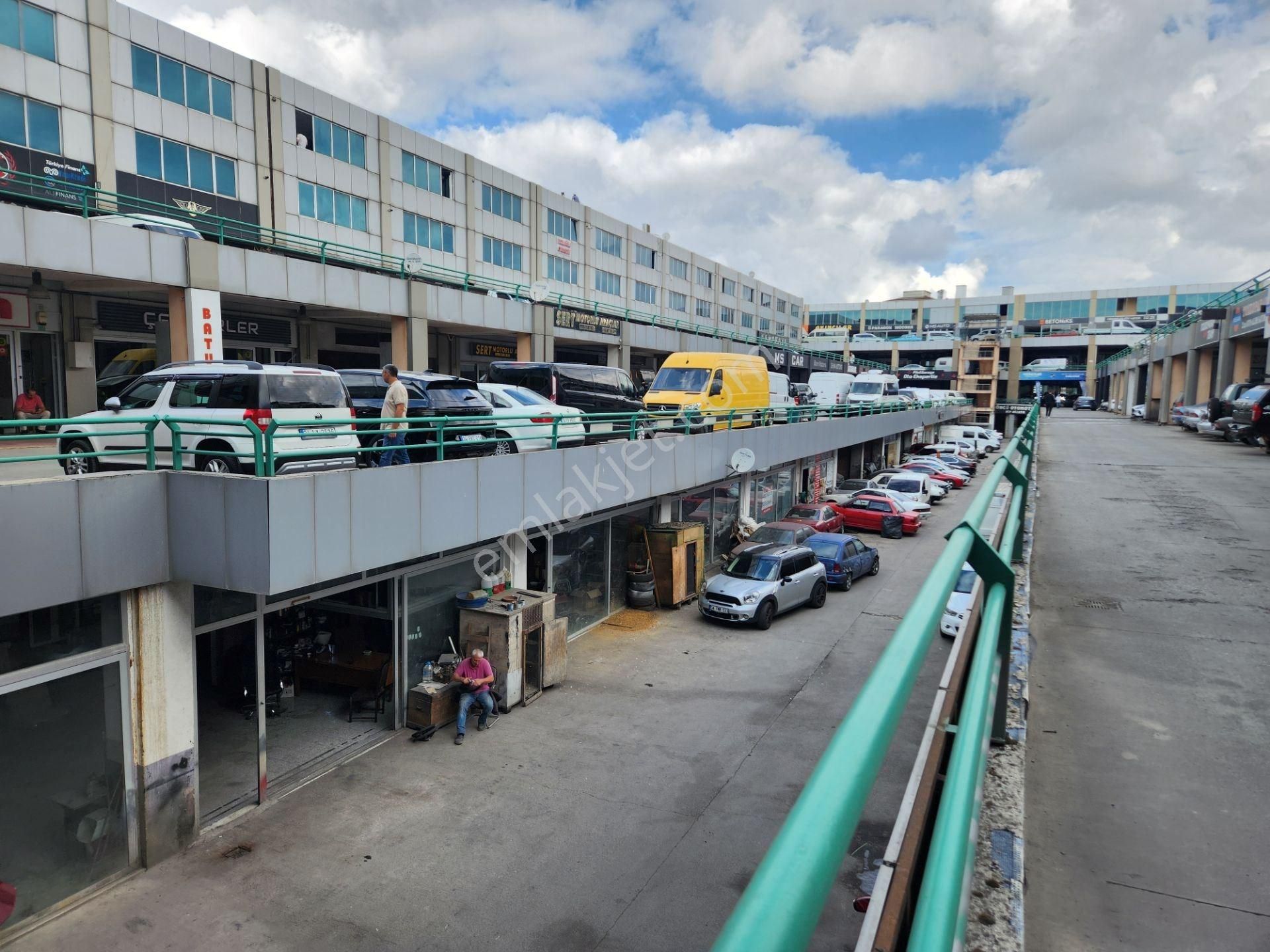 Sancaktepe Otomer Galericeler Sitesinde 7 Metre Cepheli Satılık Dükkan - Görsel 28