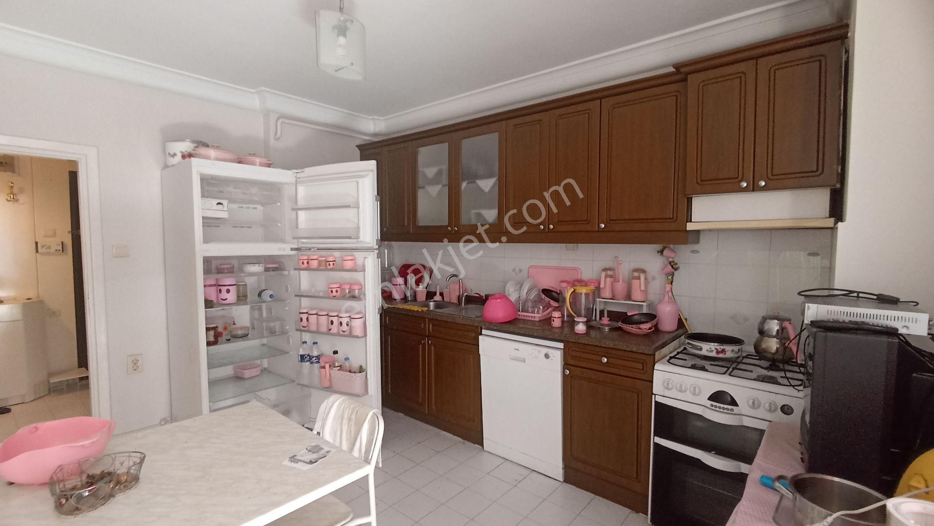 Mehmet Yetkin'den İninü Mahallesinde Eşyalı 4+1 Kiralık Daire - Görsel 2