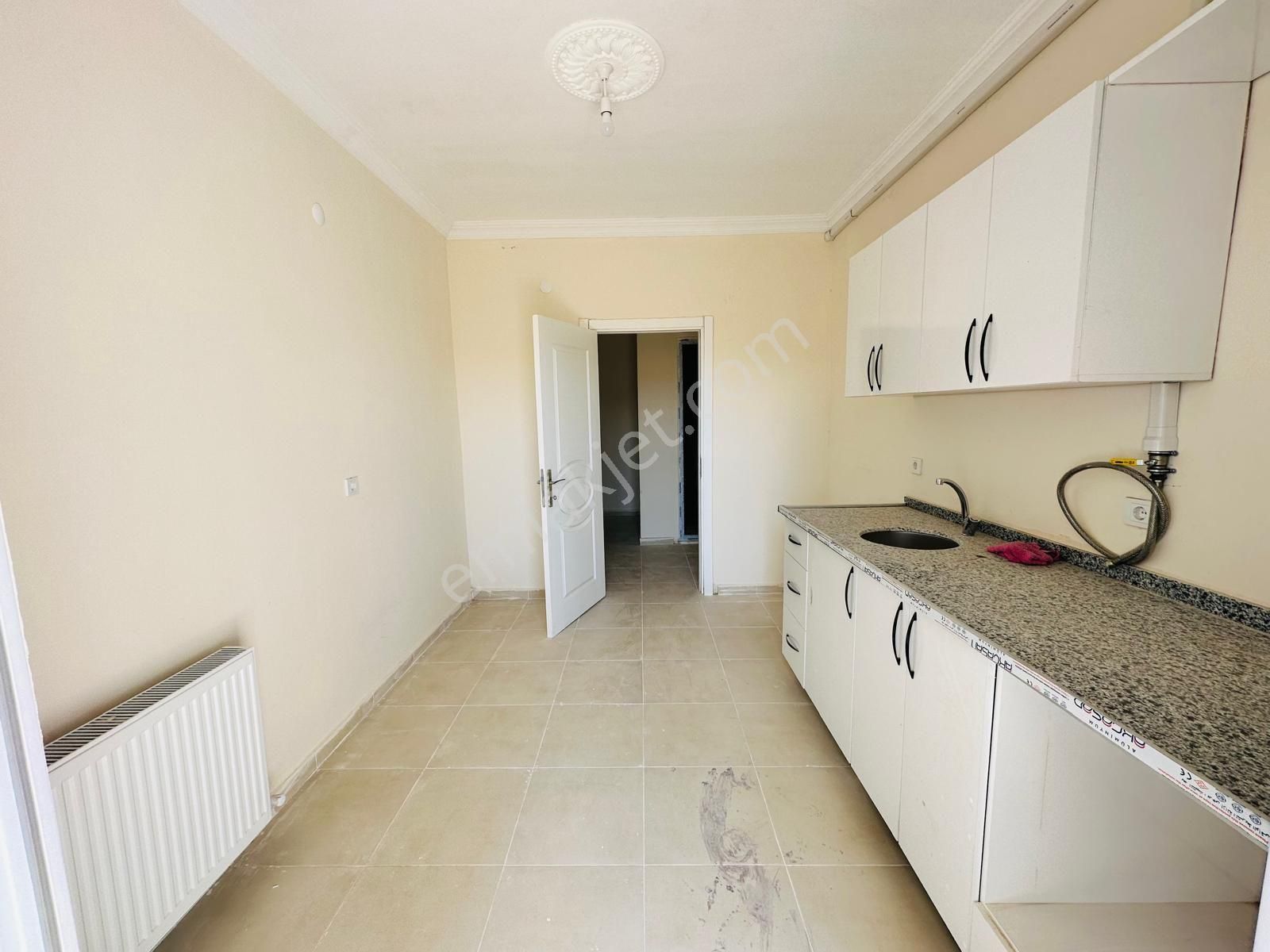 Dinç Emlaktan Satılık 3+1 Daire - Görsel 9