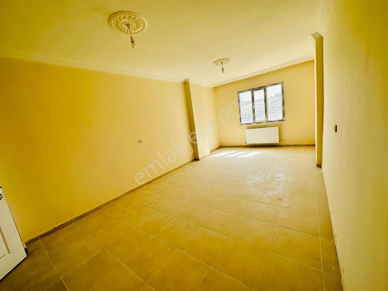 Dinç Emlaktan Satılık 3+1 Daire - Görsel 3