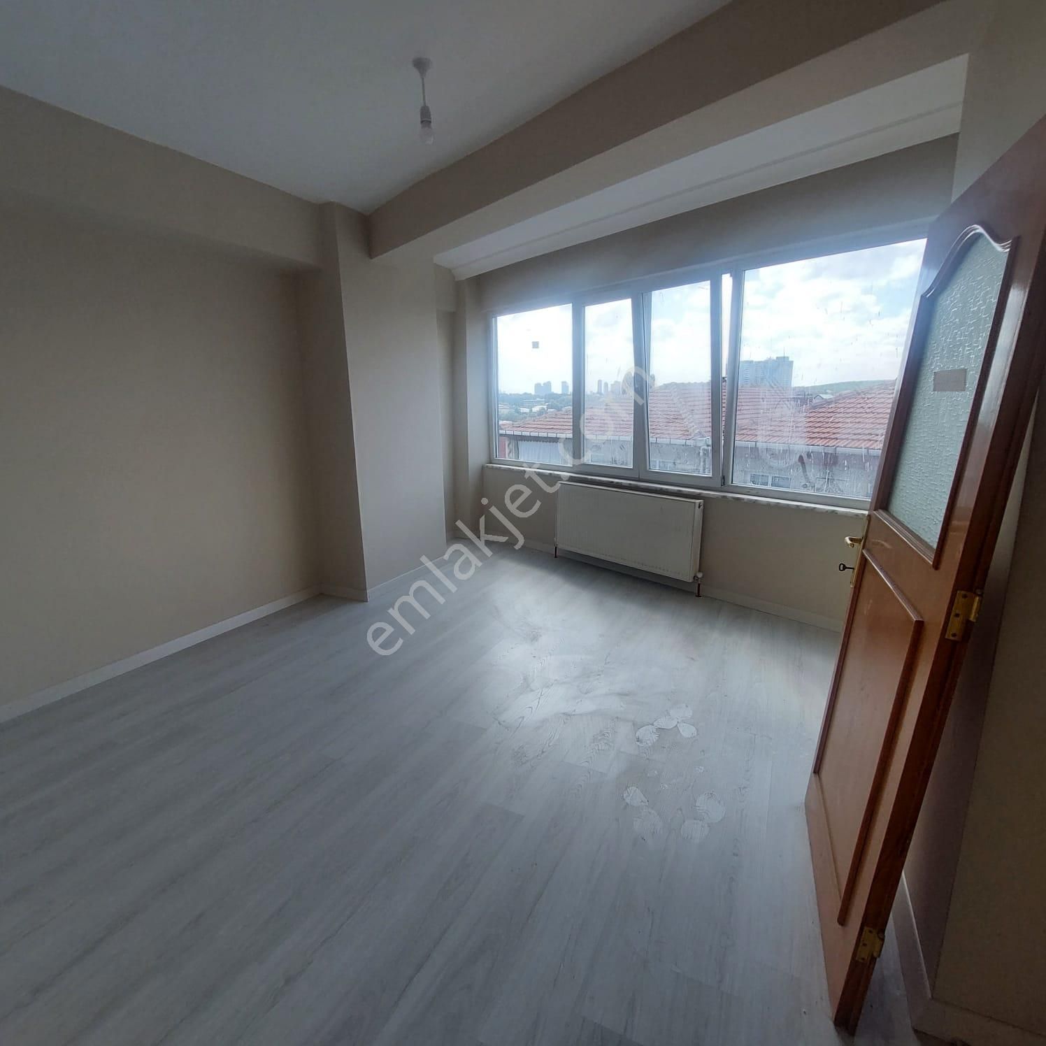 Tarabyaüstü Komple Sıfırlanmış Ulaşım Yakın 2+1 Kiralık Daire - Görsel 13