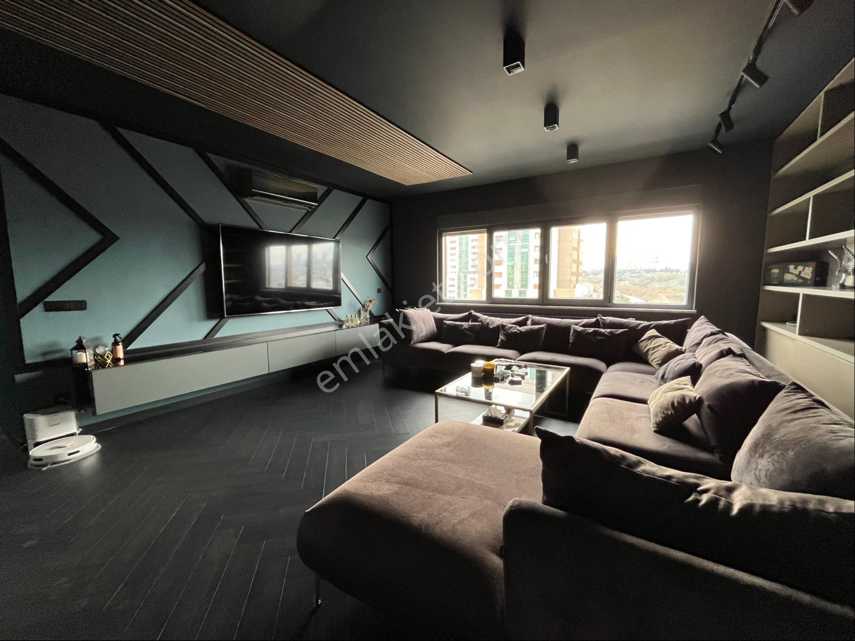 Bahçeşehir Spradon Kulelerinde Özel Teraslı,lüks Eşyalı, Manzaralı 1+1 Satılık Daire - Görsel 14