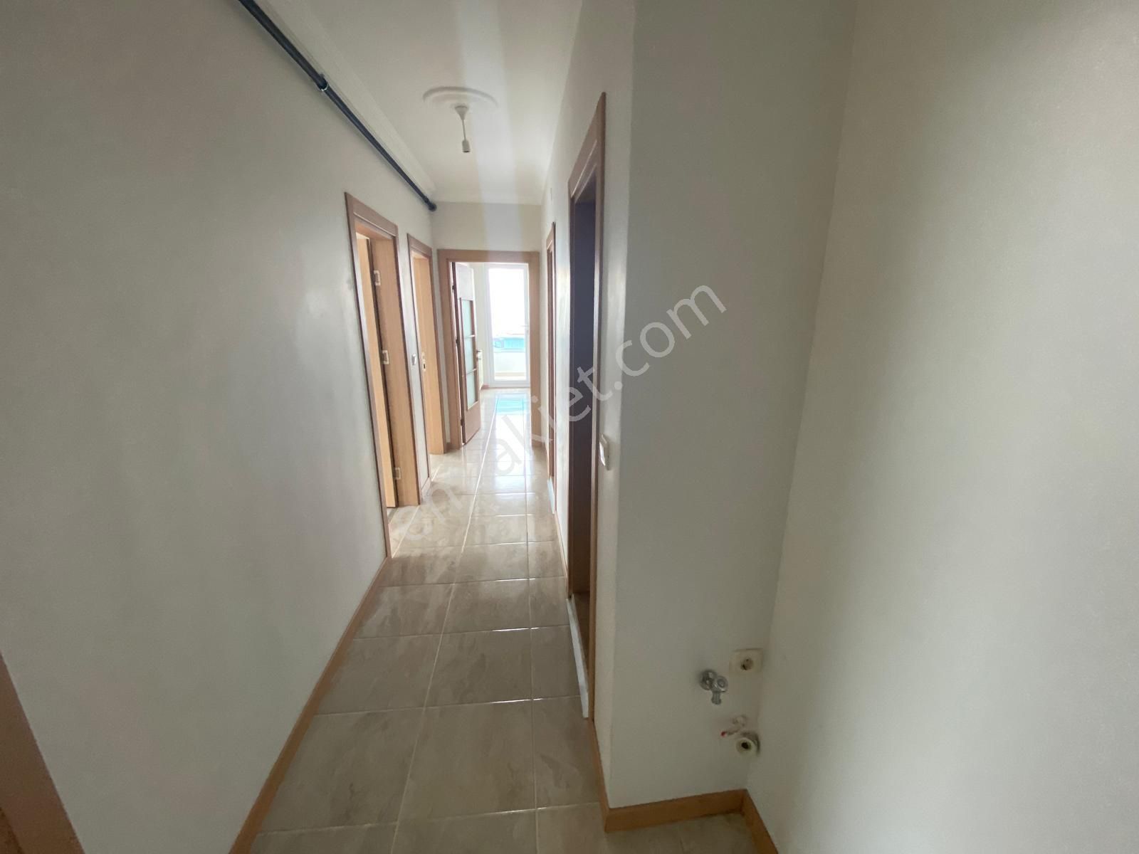 Trabzon Kanuni Mahallesinde Kiralık 3+1 Daire - Görsel 18