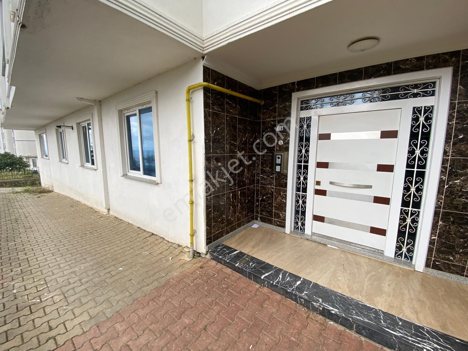 Trabzon Kanuni Mahallesinde Kiralık 3+1 Daire - Görsel 9