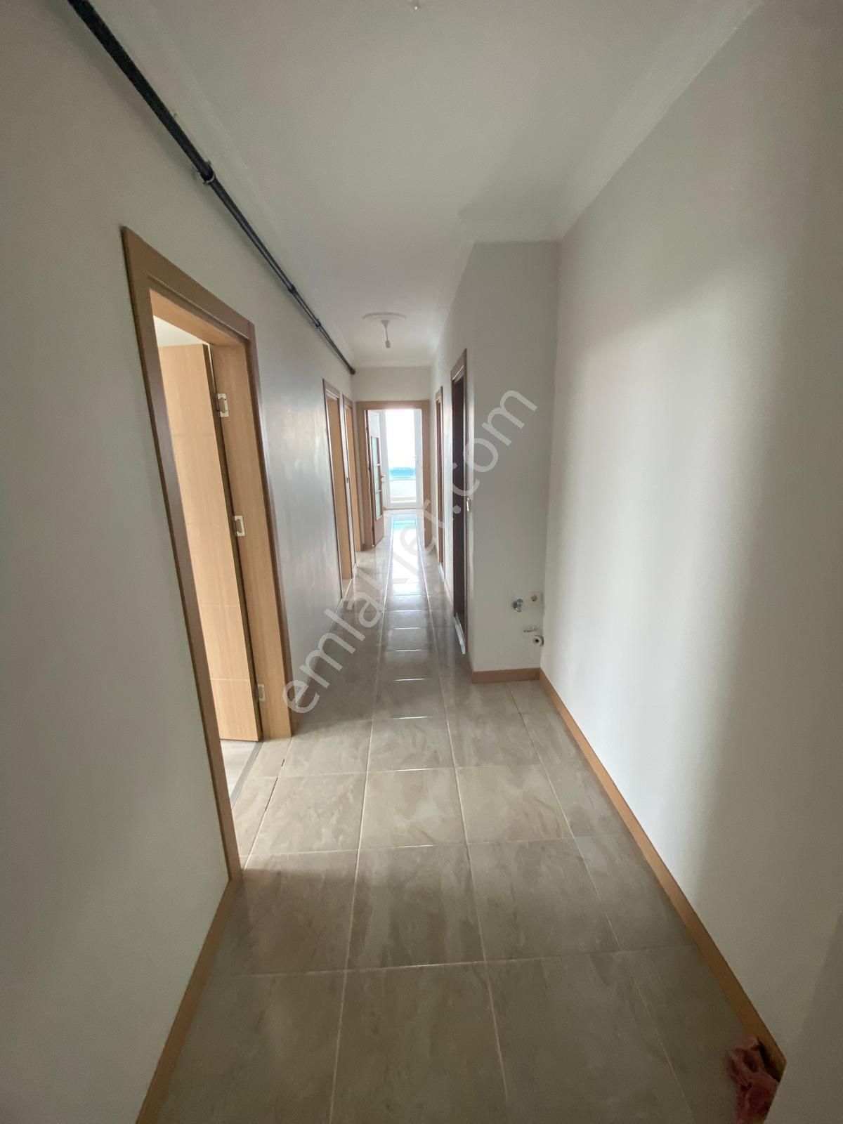 Trabzon Kanuni Mahallesinde Kiralık 3+1 Daire - Görsel 12