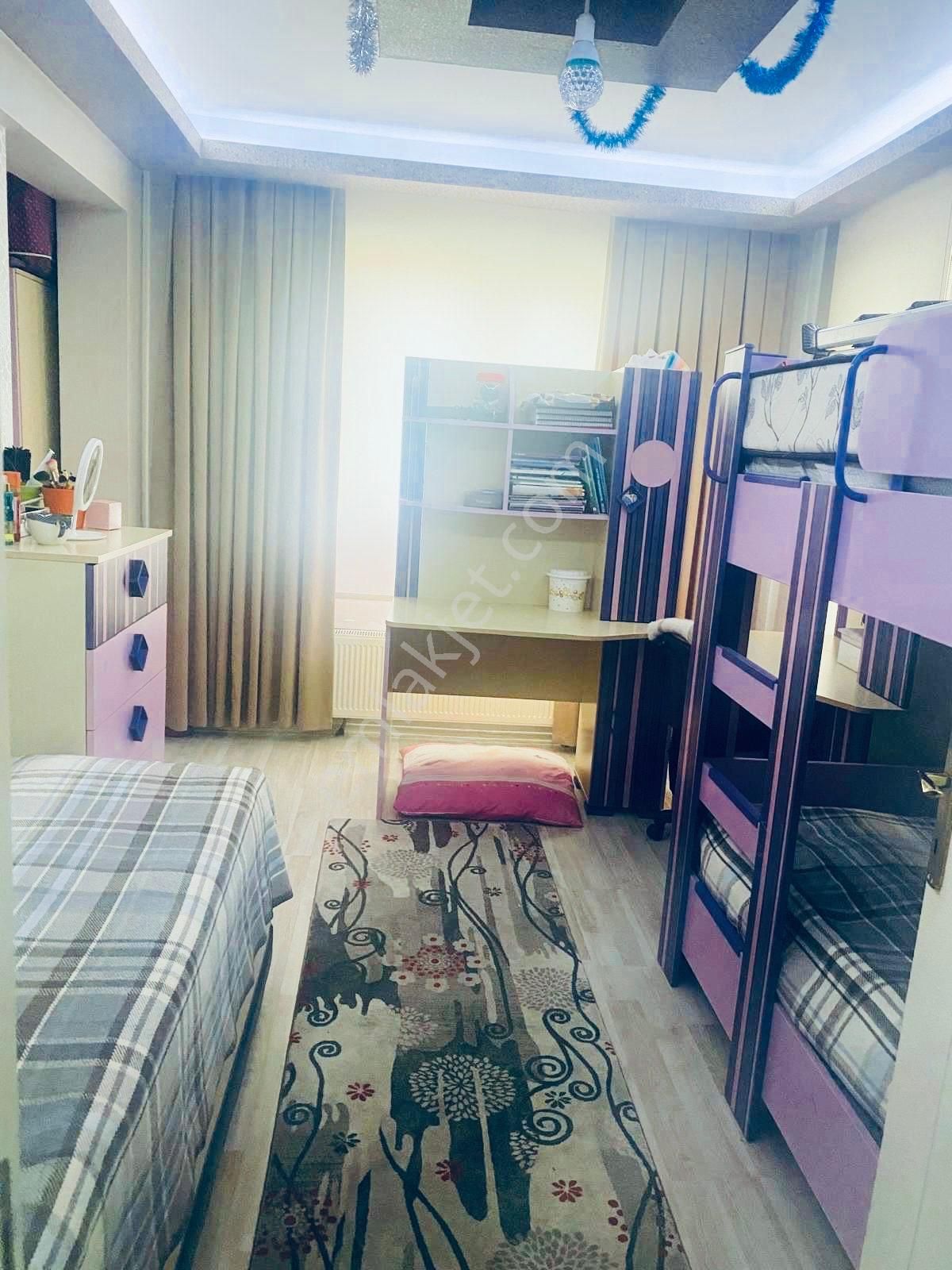 Beşikkaya'da Manzaralı Asansörlü Çift Girişli 4+1 Satılık Dubleks !! - Görsel 7