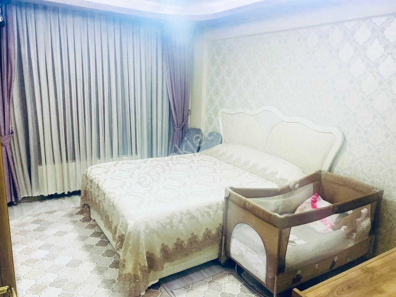 Beşikkaya'da Manzaralı Asansörlü Çift Girişli 4+1 Satılık Dubleks !! - Görsel 9