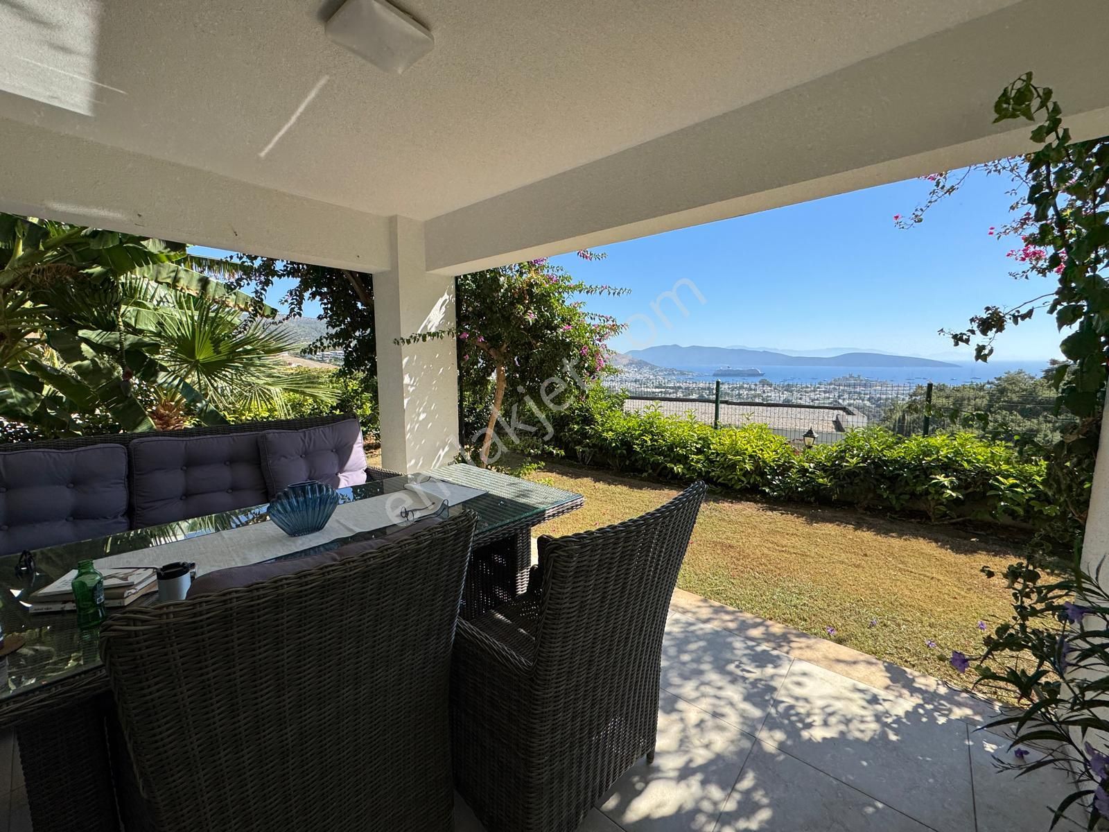 Agr Group'tan Kale Ve Deniz Manzaralı 2+1 Bahçe Katı Daire - Görsel 7