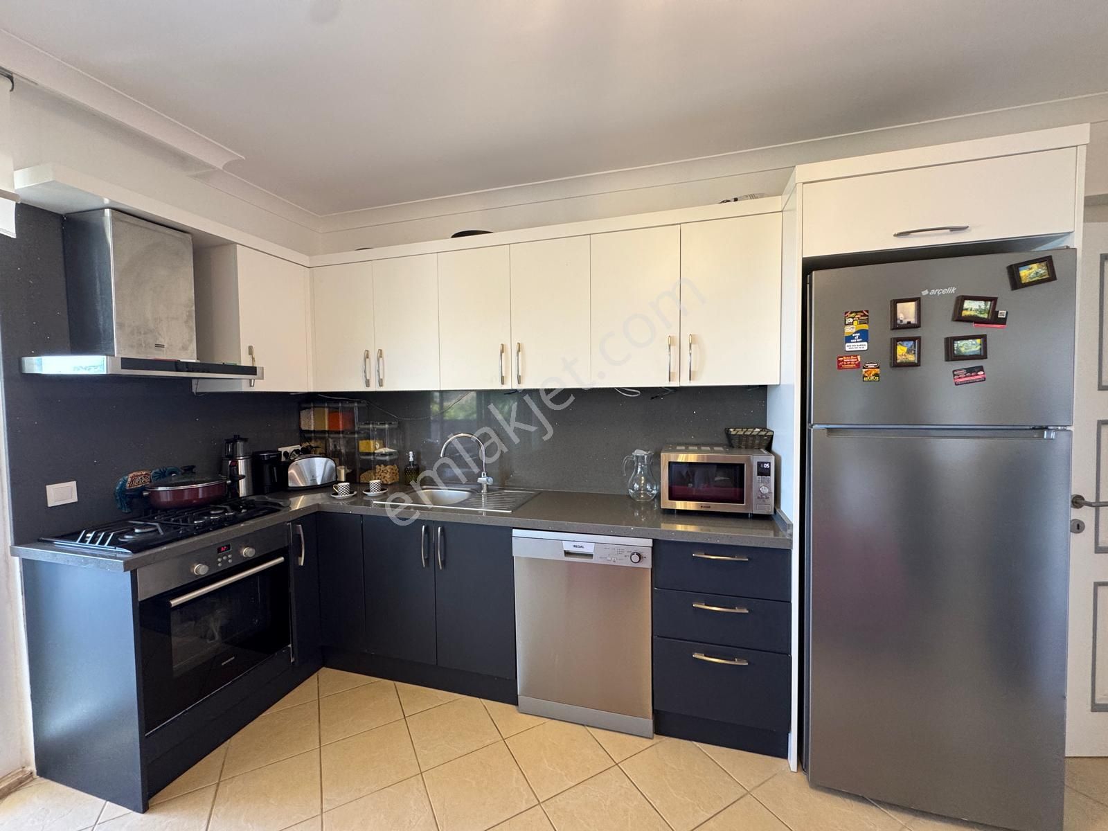 Agr Group'tan Kale Ve Deniz Manzaralı 2+1 Bahçe Katı Daire - Görsel 11