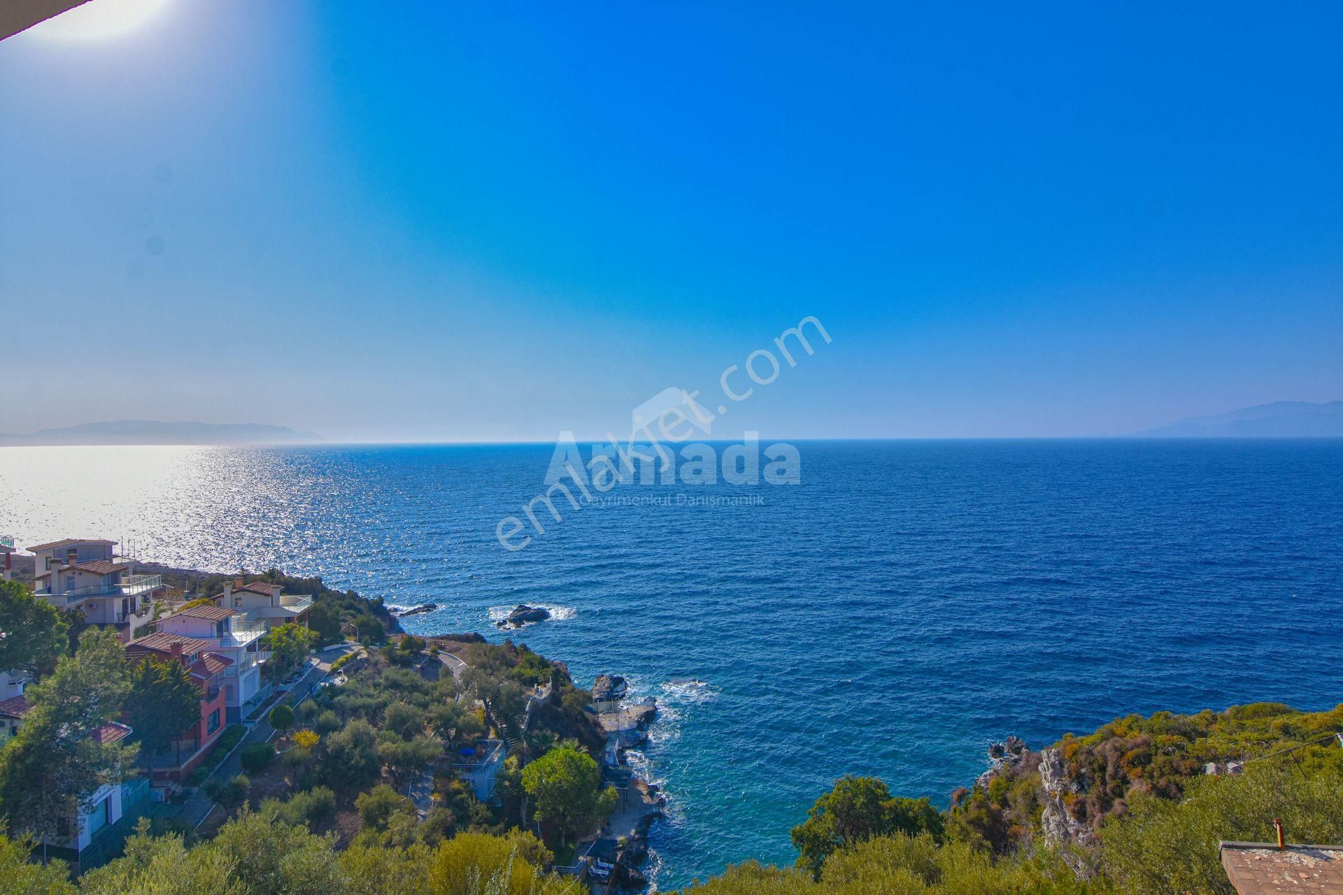 Kuşadası Öz Dostlar Sitesi'nde Denize Sıfır Eşyalı Villa - Görsel 16