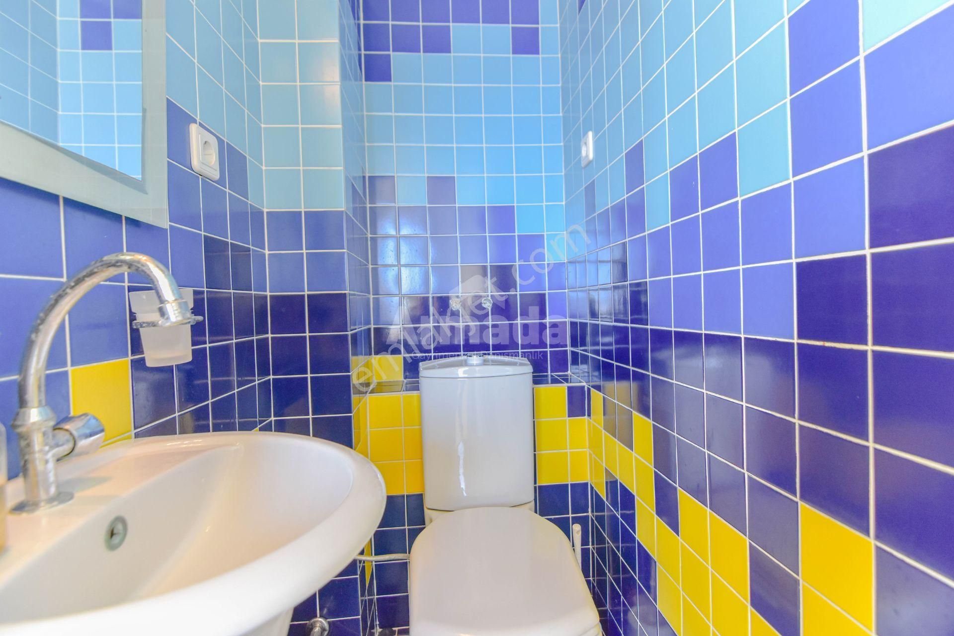 Kuşadası Öz Dostlar Sitesi'nde Denize Sıfır Eşyalı Villa - Görsel 21