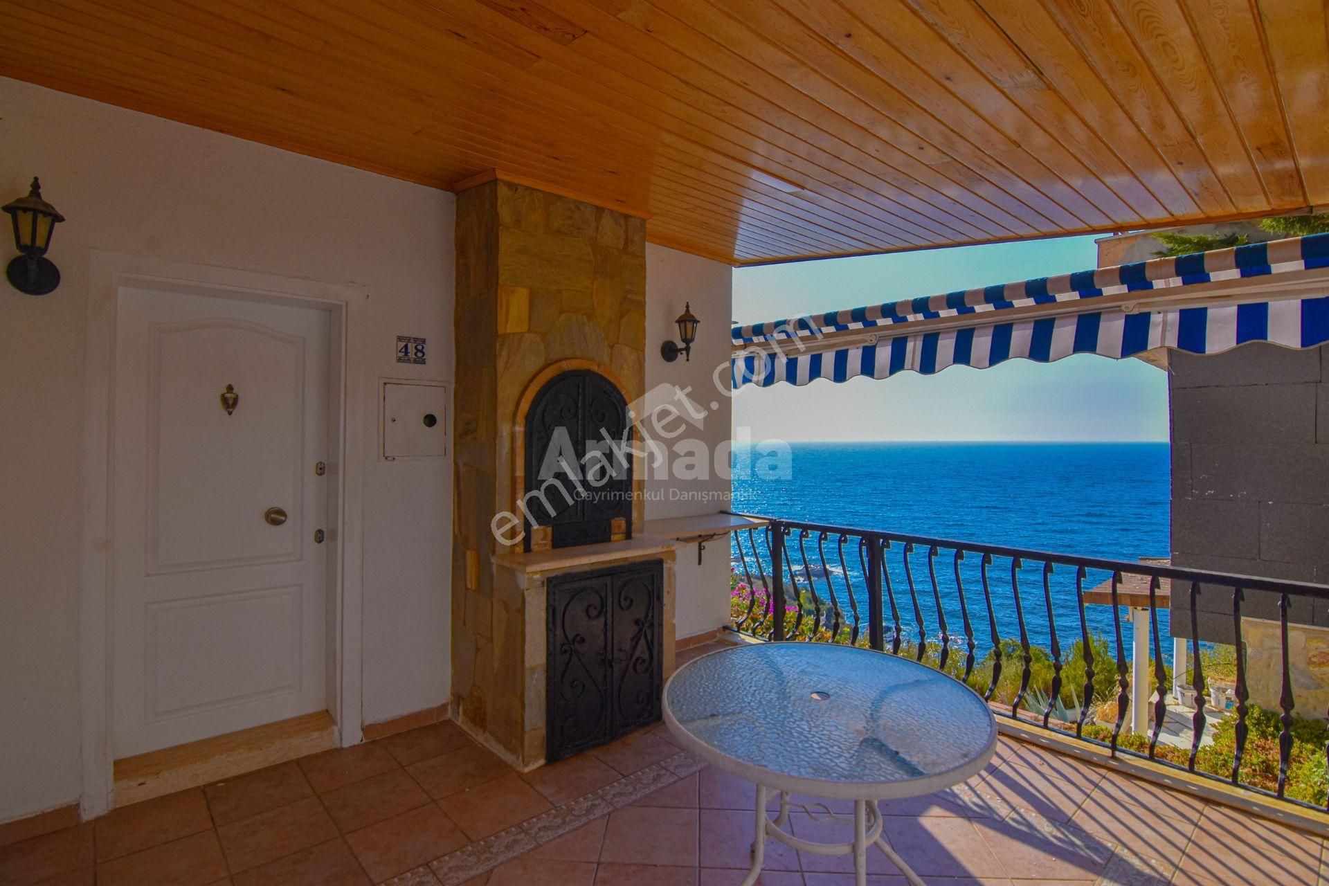 Kuşadası Öz Dostlar Sitesi'nde Denize Sıfır Eşyalı Villa - Görsel 26