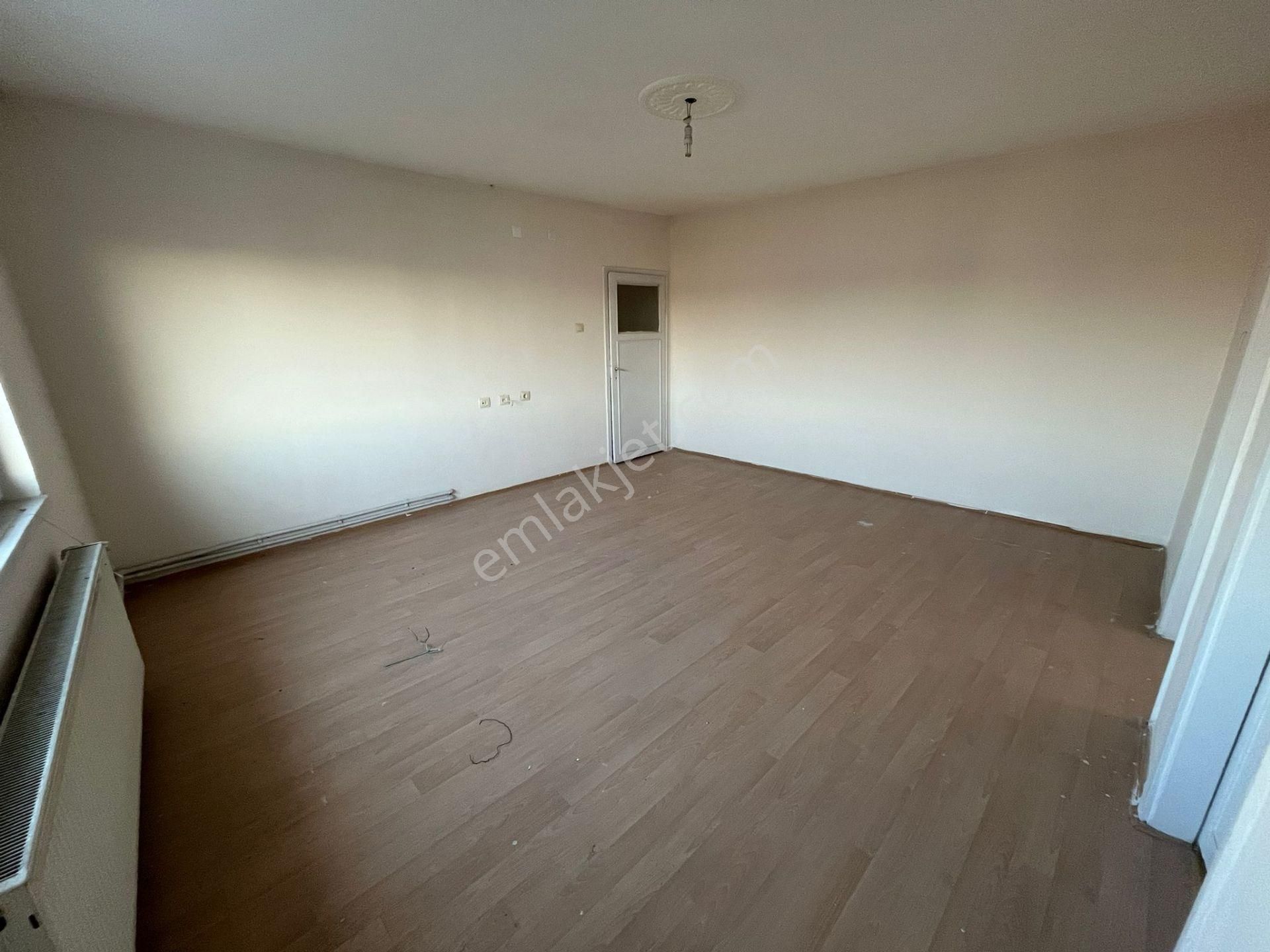 Mareşal Çakmak Mh De 3+1 Yapılı Katta Daire - Görsel 8