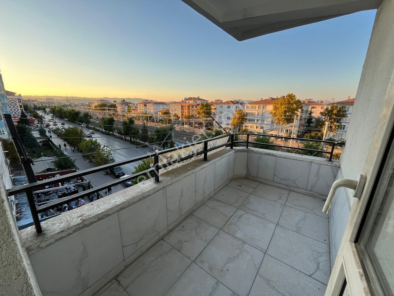 Mareşal Çakmak Mh De 3+1 Yapılı Katta Daire - Görsel 29